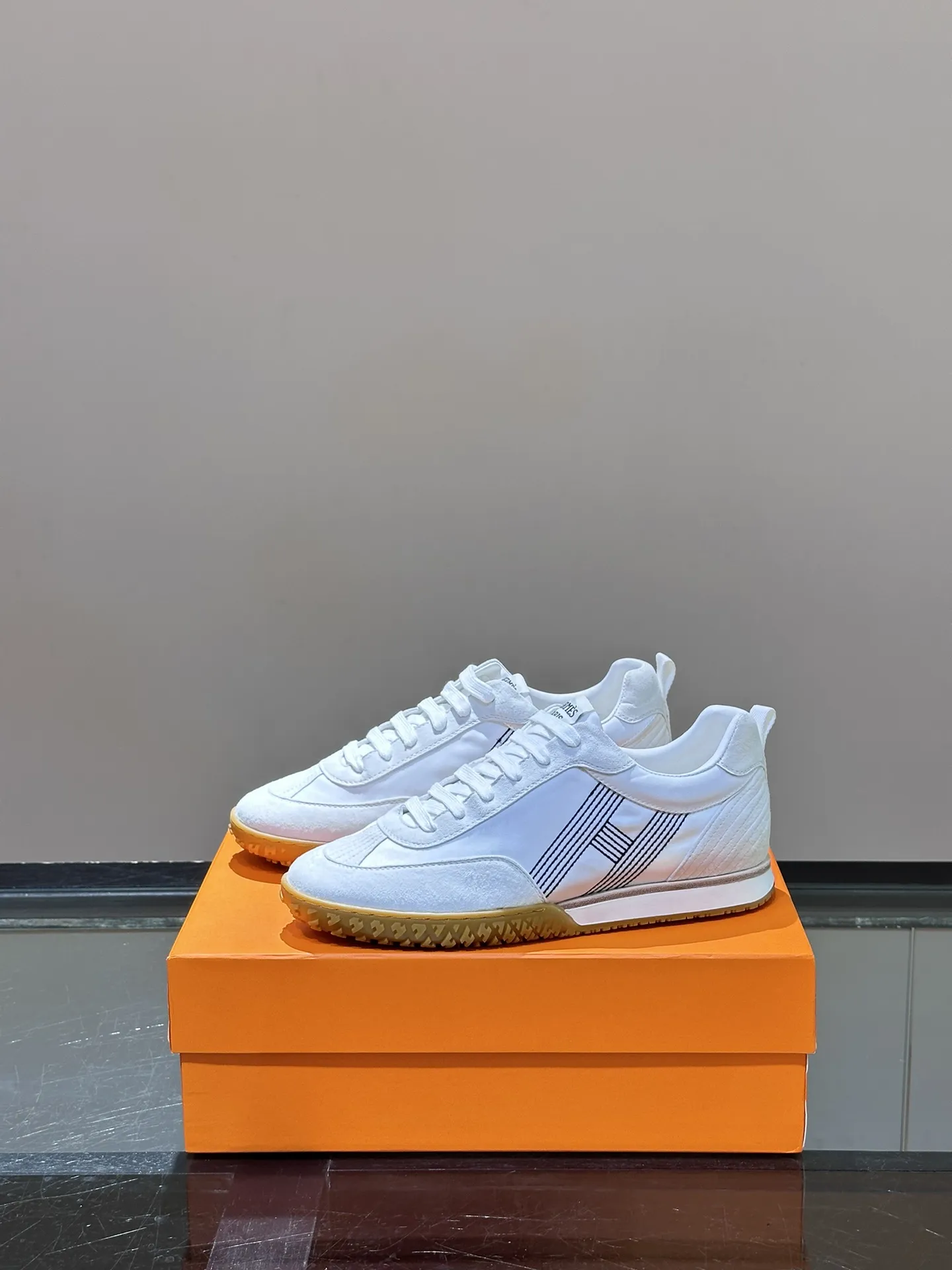 HERMES SS24 ヘロス厚底スニーカー ホワイト - 画像 (4)