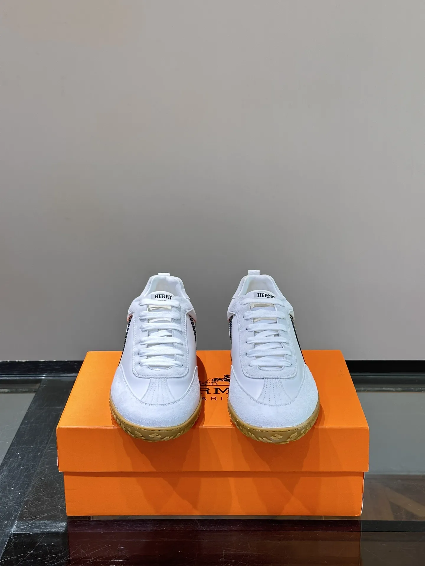 HERMES SS24 ヘロス厚底スニーカー ホワイト - 画像 (3)