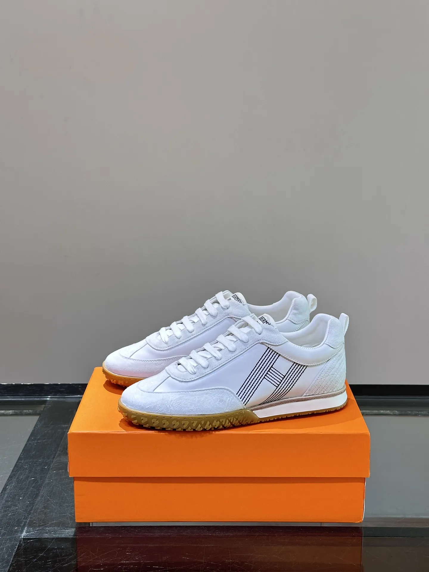 HERMES SS24 ヘロス厚底スニーカー ホワイト - 画像 (4)