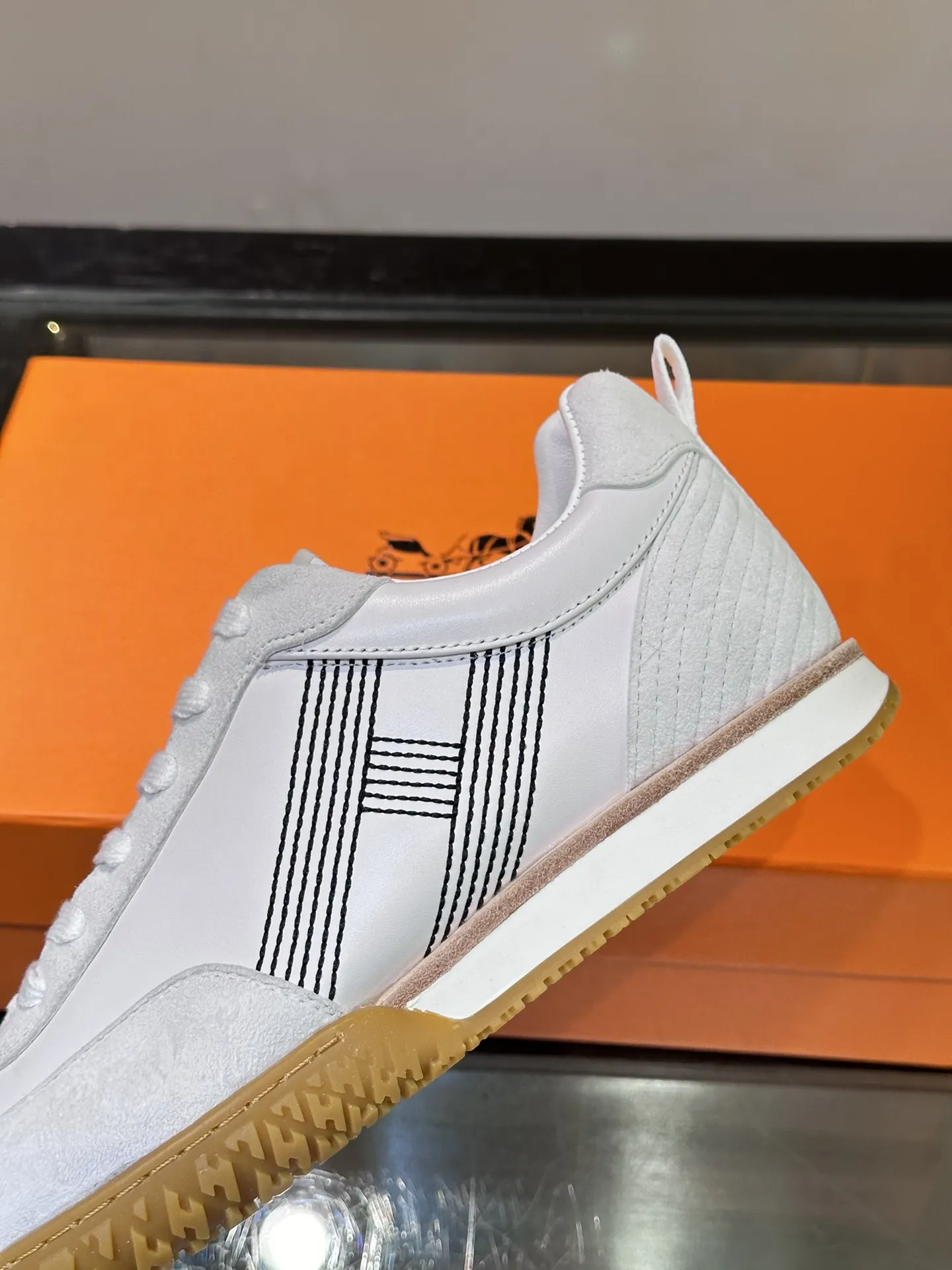 HERMES SS24 ヘロス厚底スニーカー ホワイト - 画像 (8)