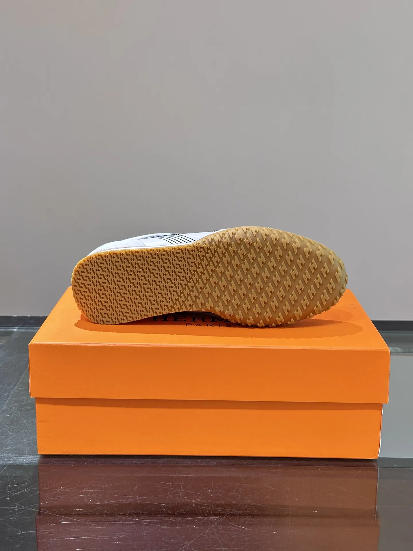 HERMES SS24 ヘロス厚底スニーカー ホワイト - 画像 (10)