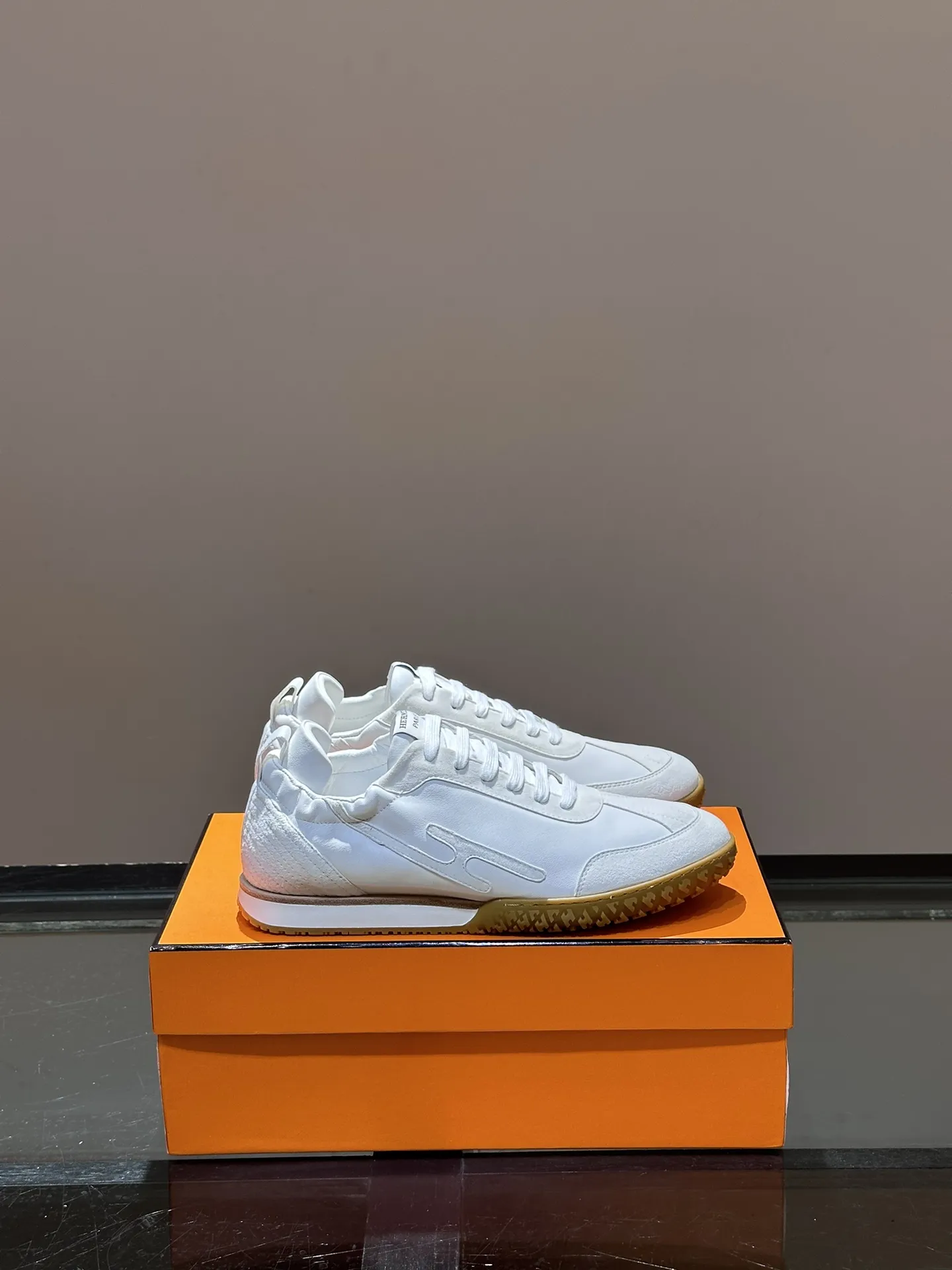 HERMES SS24 ヘロス厚底スニーカー ホワイト