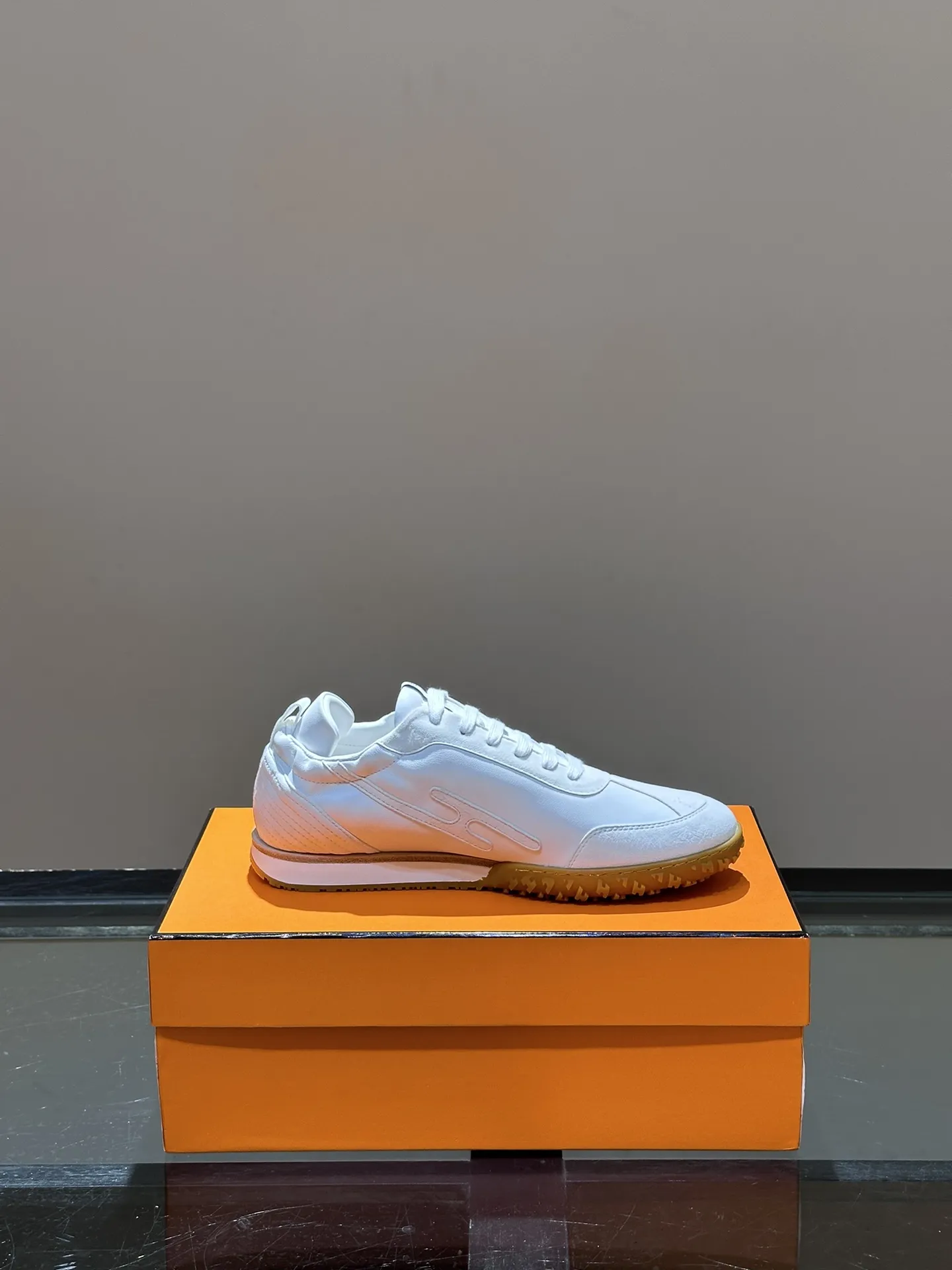 HERMES SS24 ヘロス厚底スニーカー ホワイト - 画像 (7)