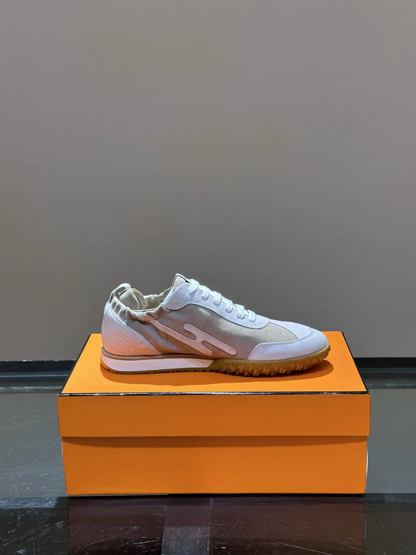 HERMES SS24 ヘロス厚底スニーカー ホワイト - 画像 (7)