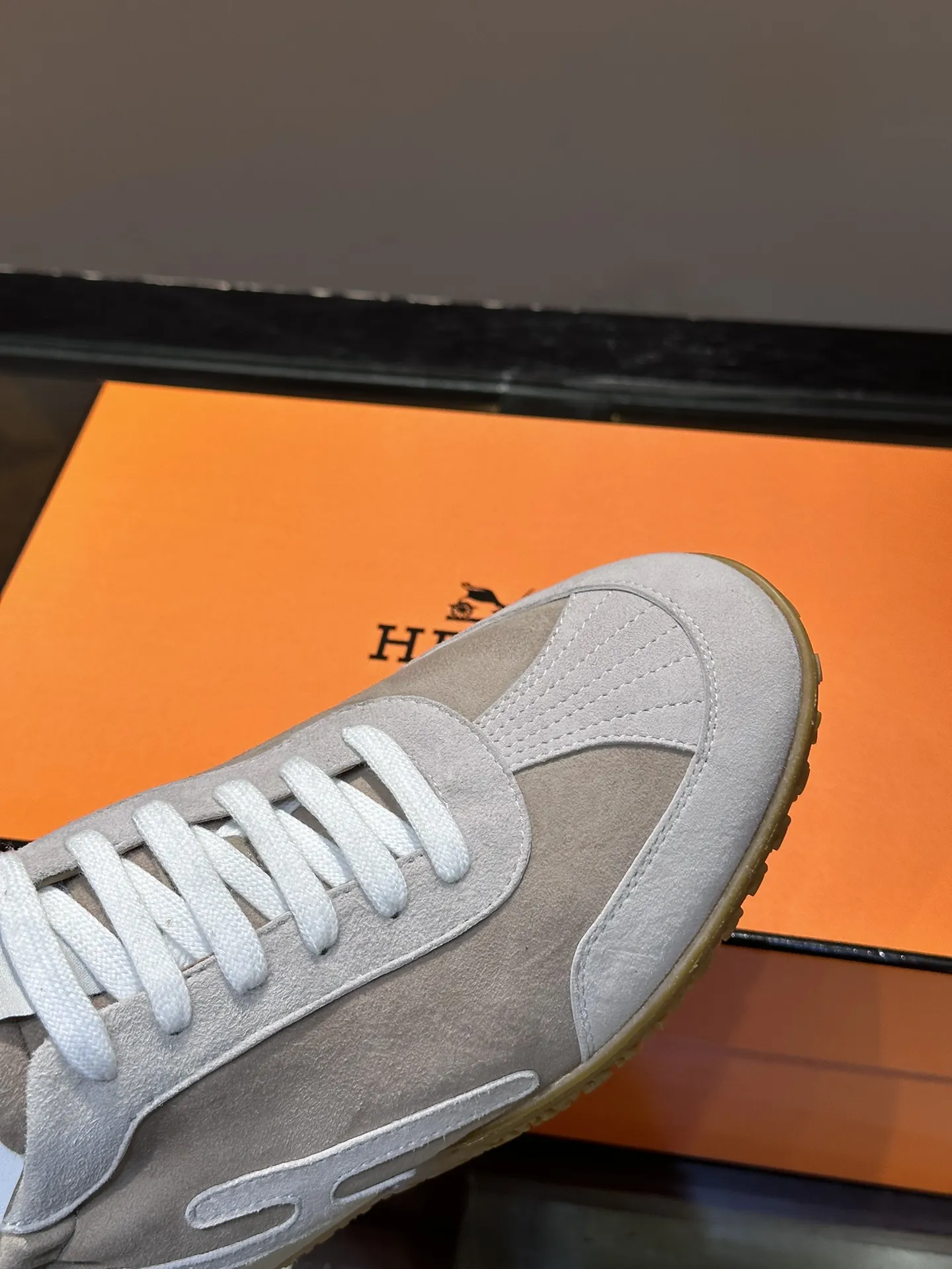 HERMES SS24 ヘロス厚底スニーカー ホワイト - 画像 (9)