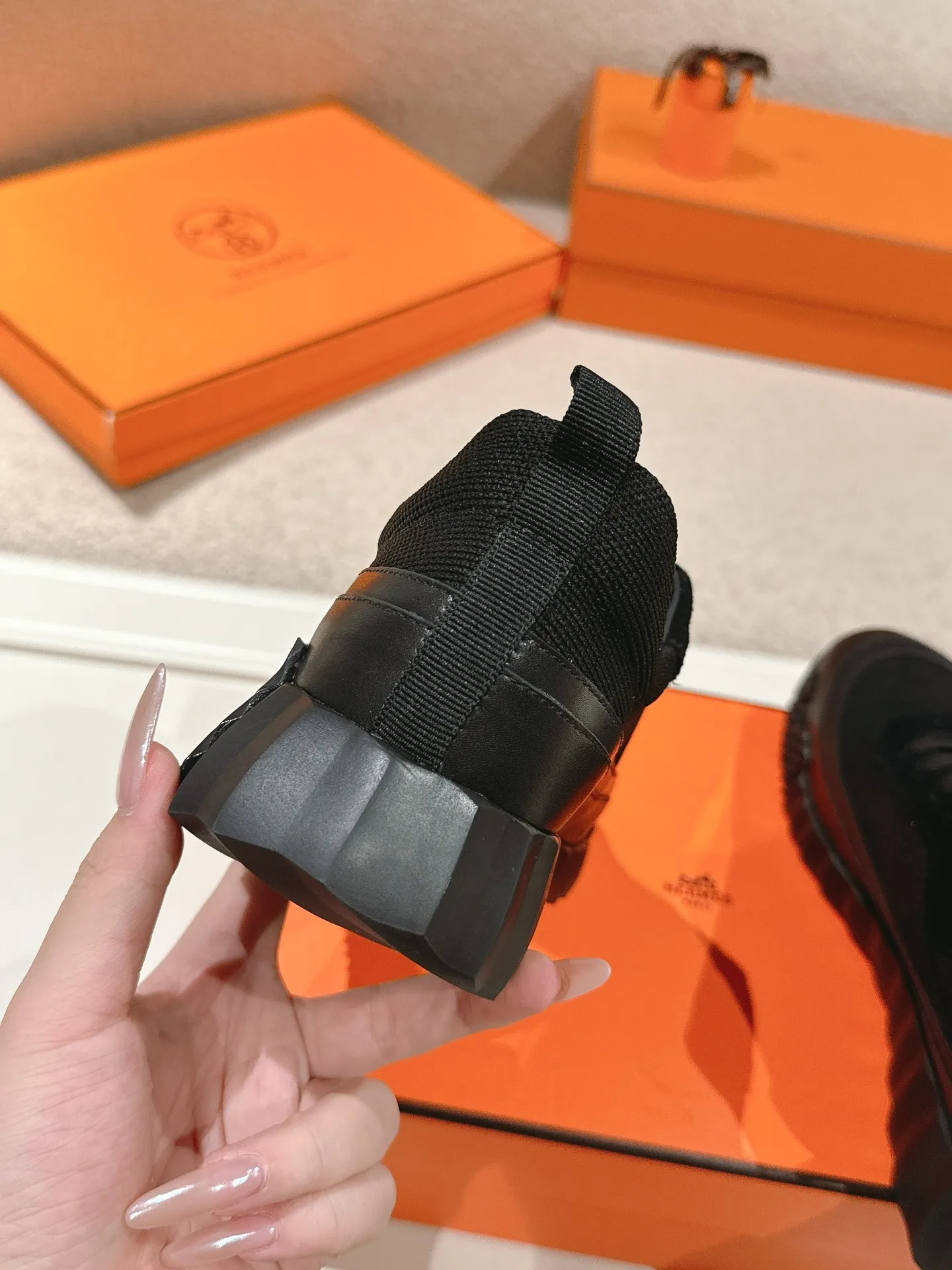 エルメス 厚底スニーカー ブラック カップルスタイル - 画像 (8)