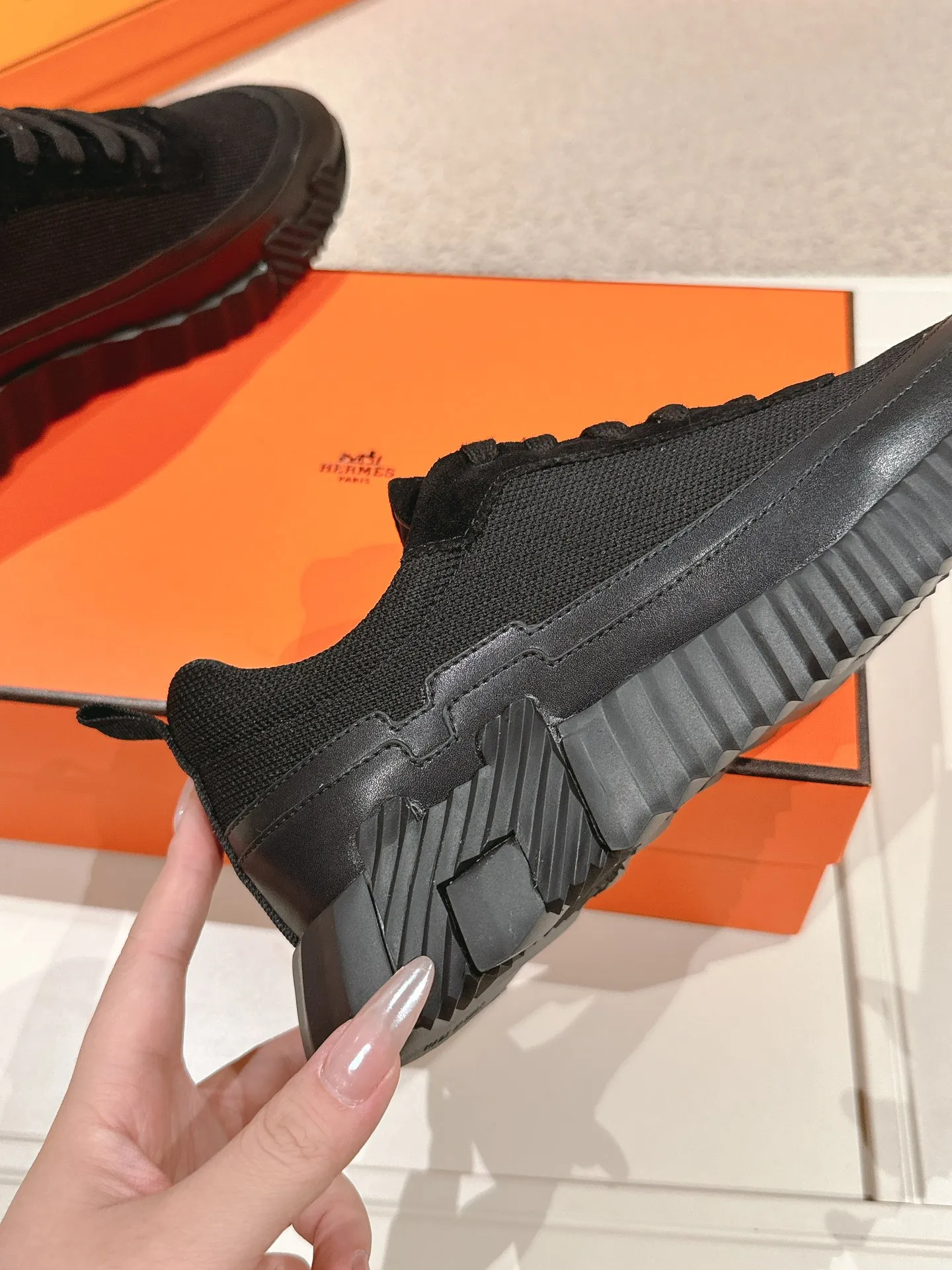 エルメス 厚底スニーカー ブラック カップルスタイル - 画像 (9)