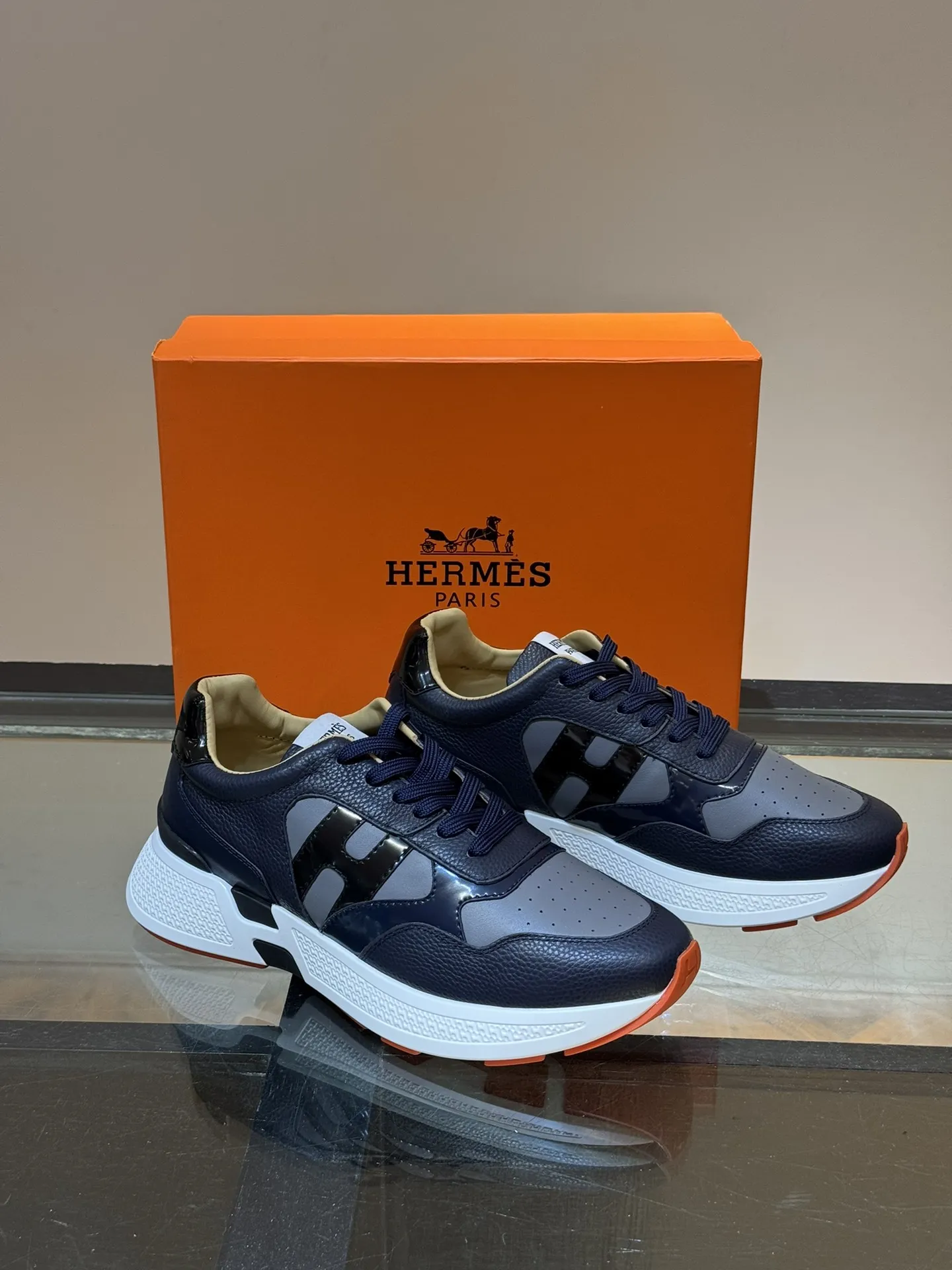 HERMES Hugo 厚底スニーカー ネイビー スタイル - 画像 (6)