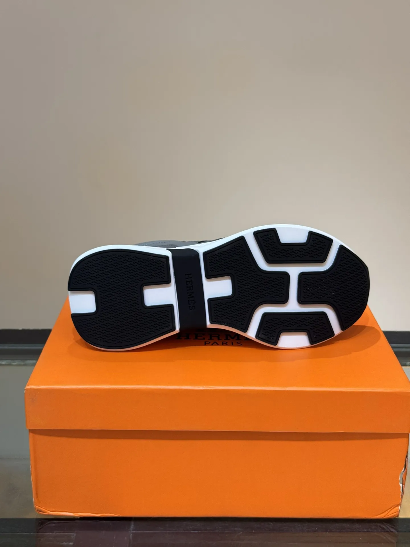 HERMES Hugo 厚底スニーカー ネイビー スタイル - 画像 (10)