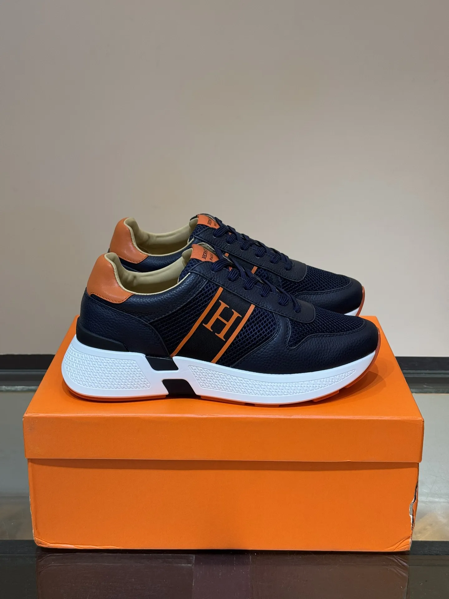 HERMES Hugo 厚底スニーカー ブラック オレンジ