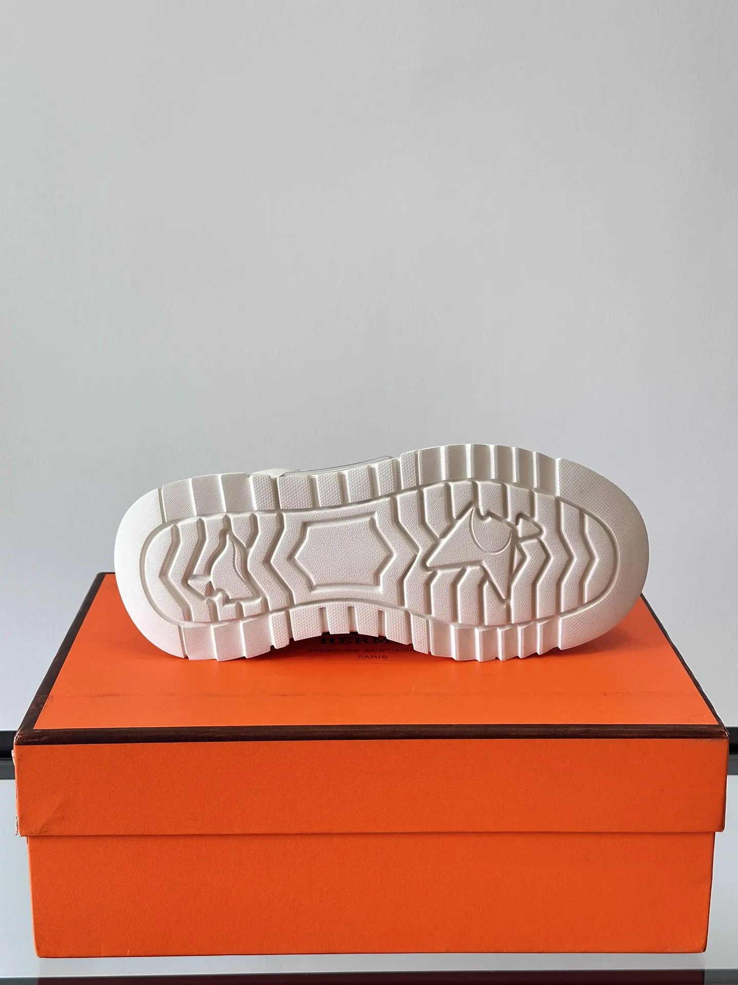 HERMES Hugo 厚底スニーカー ホワイト/ベージュ - 画像 (10)