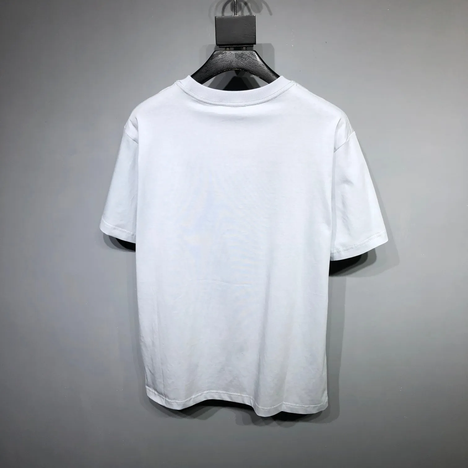 Christian Dior 白 Tシャツ CD Heart 刺繍 宽松デザイン - 画像 (3)