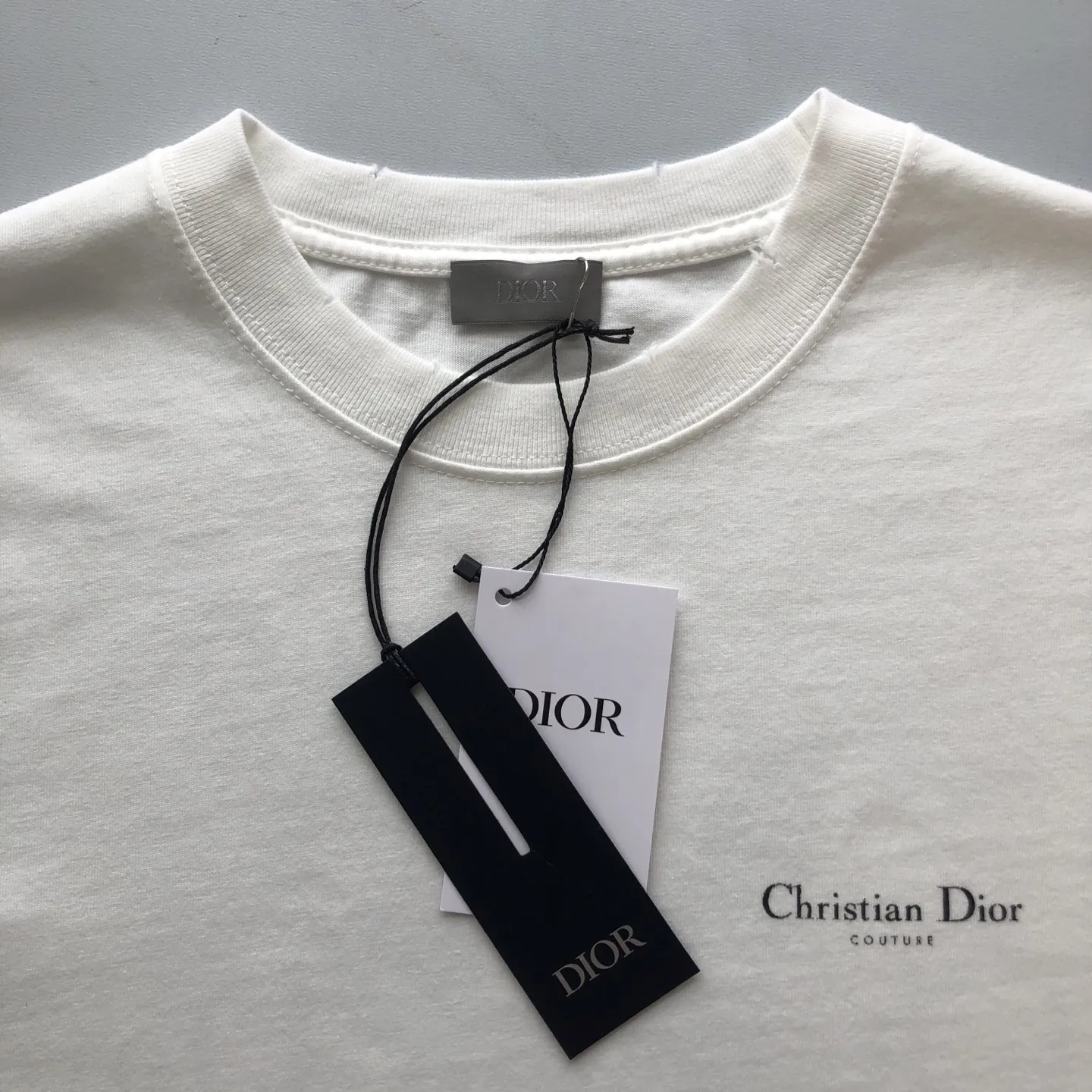 Christian Dior 白 スズランのレタリングTシャツ - 画像 (5)