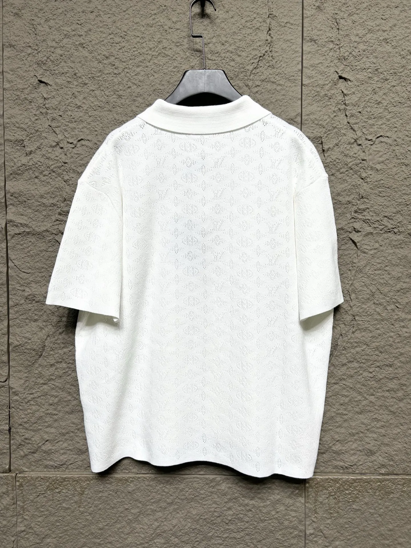 LOUIS VUITTON ホワイト中空ニットポロシャツ半袖 - 画像 (3)