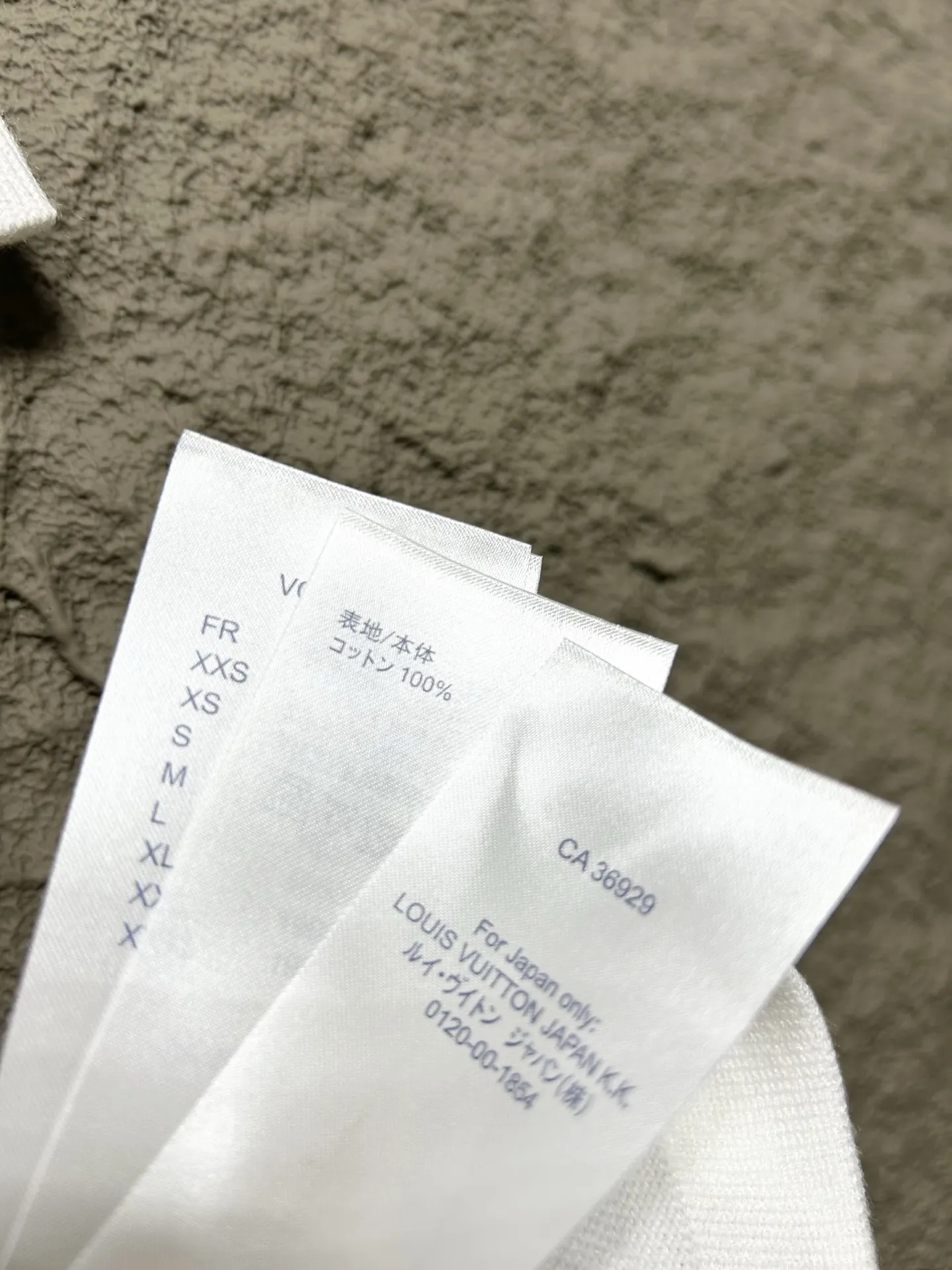 LOUIS VUITTON 2025年 巳年 ホワイトニット 半袖 - 画像 (8)
