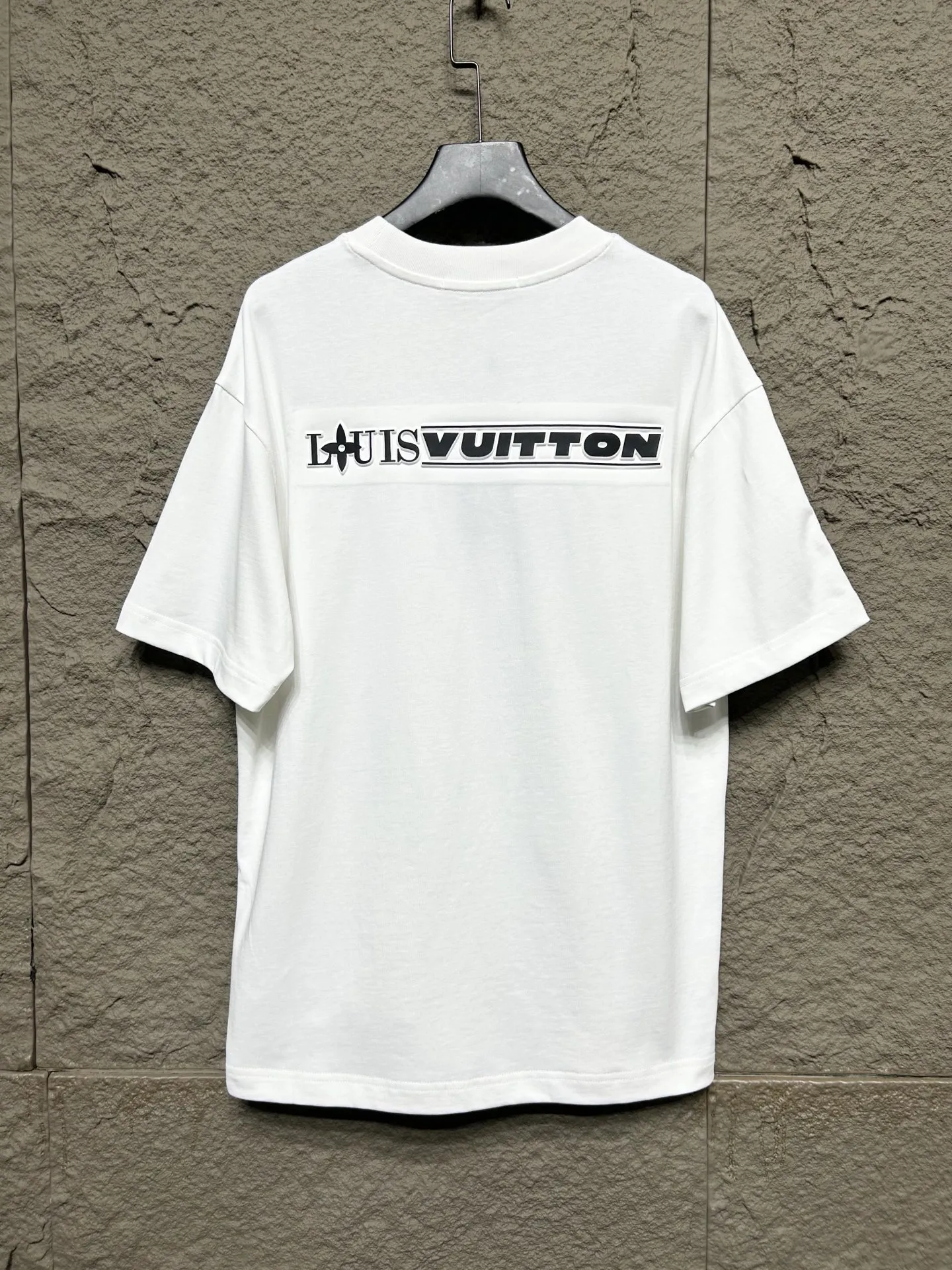 Louis Vuitton Tシャツ カラフルロゴ 黒白 - 画像 (5)