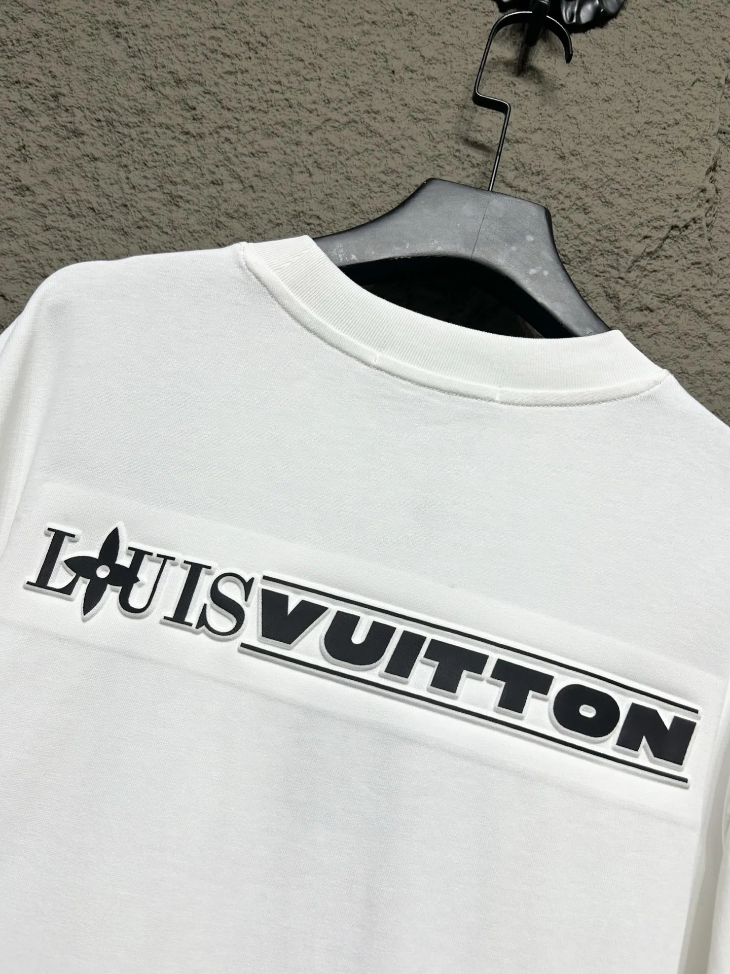 Louis Vuitton Tシャツ カラフルロゴ 黒白 - 画像 (7)