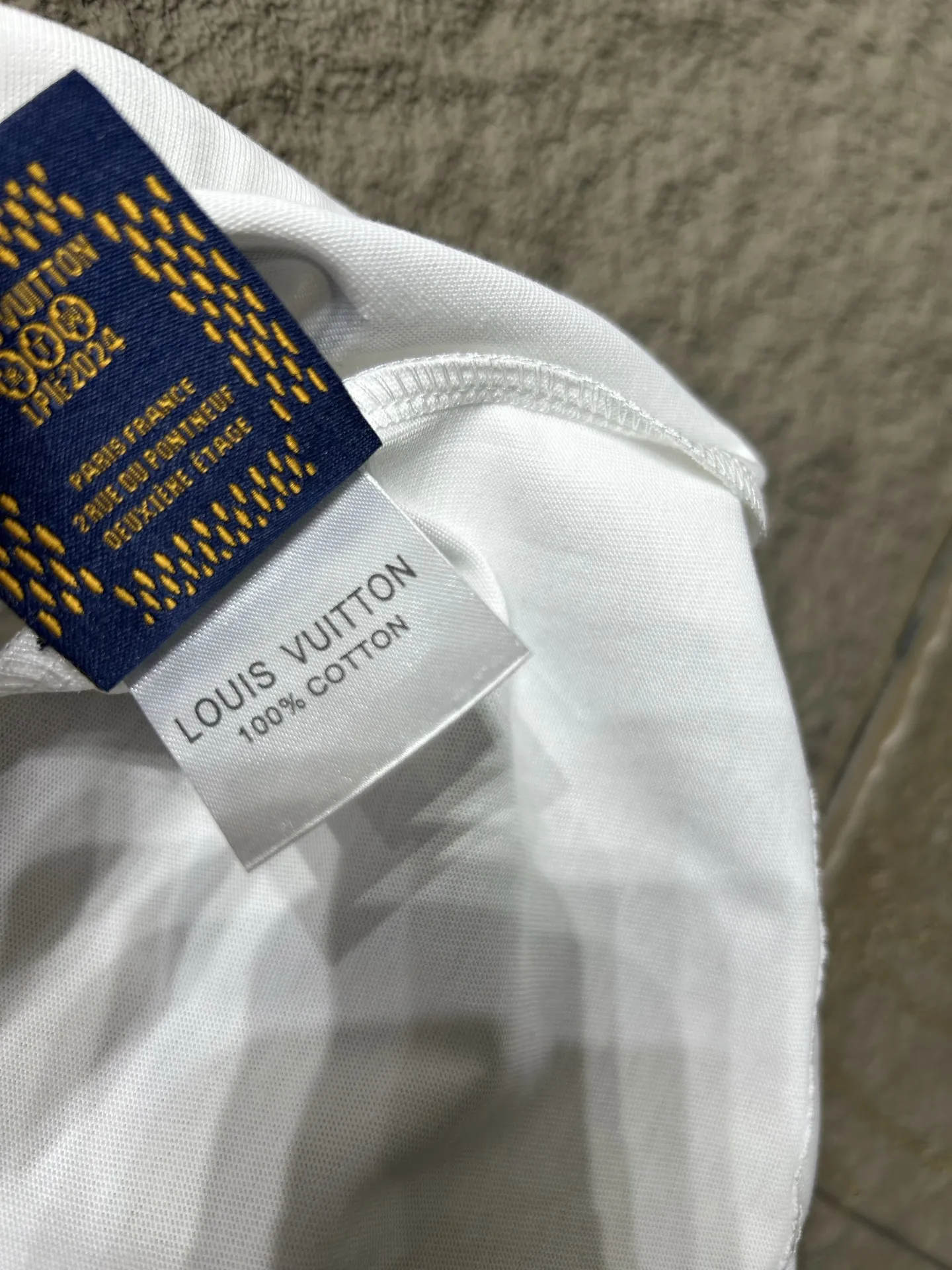 LOUIS VUITTON 白 Tシャツ Le Monde Est A Vous - 画像 (10)