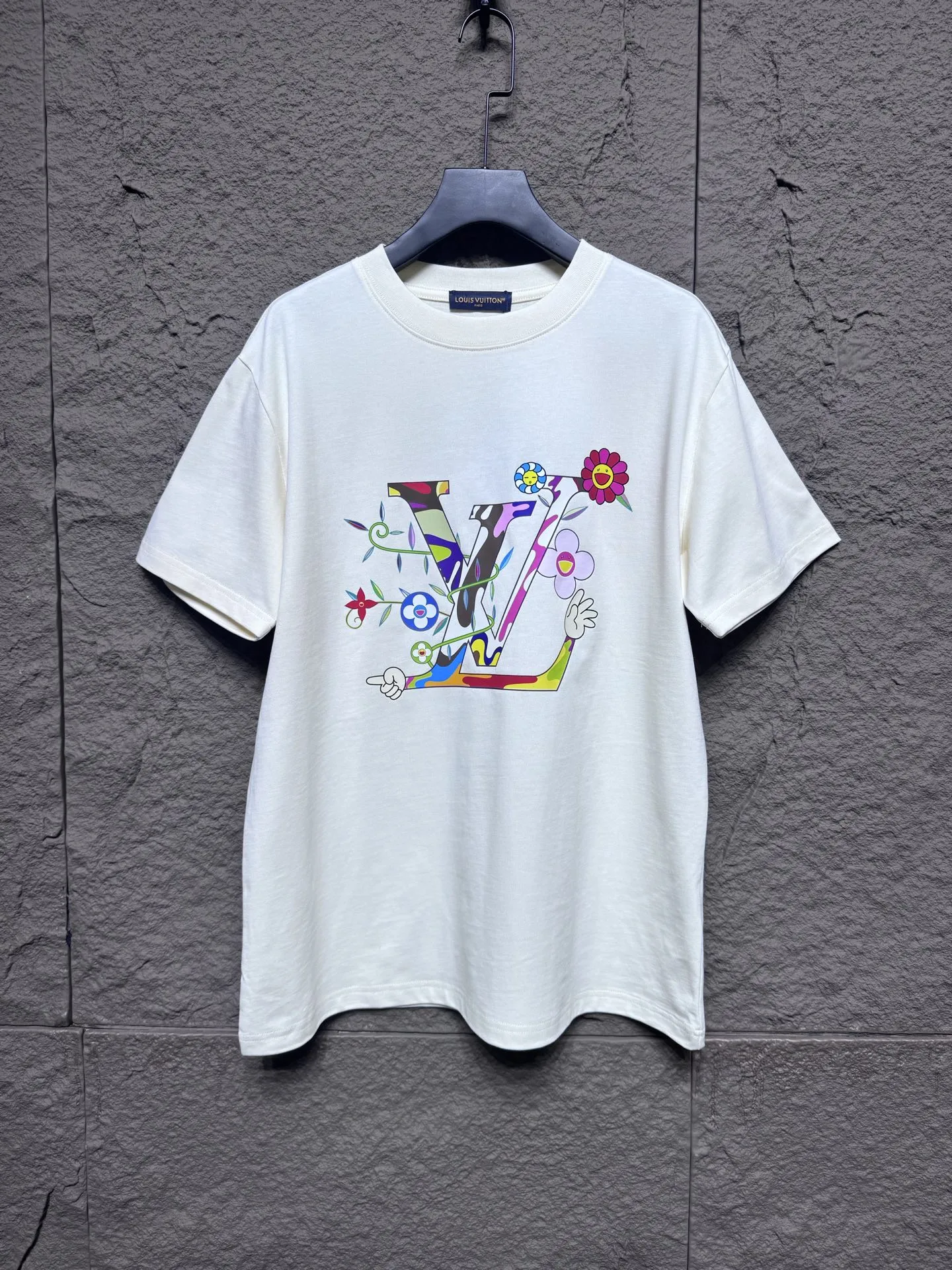 LOUIS VUITTON 黒白 Tシャツ 花柄デザイン - 画像 (6)