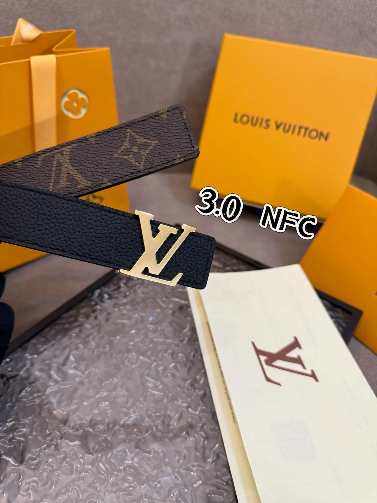 Louis Vuitton 黒 3.0cm LV Initiales ベルト - 画像 (4)