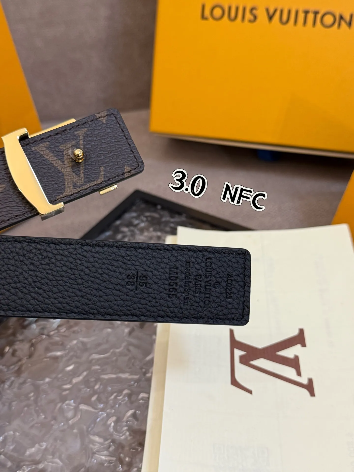 Louis Vuitton 黒 3.0cm LV Initiales ベルト - 画像 (5)