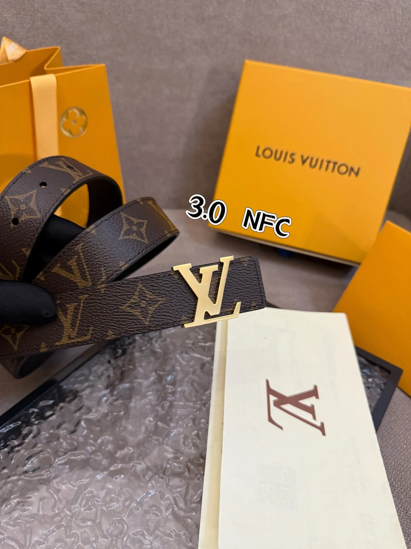 Louis Vuitton 黒 3.0cm LV Initiales ベルト - 画像 (7)