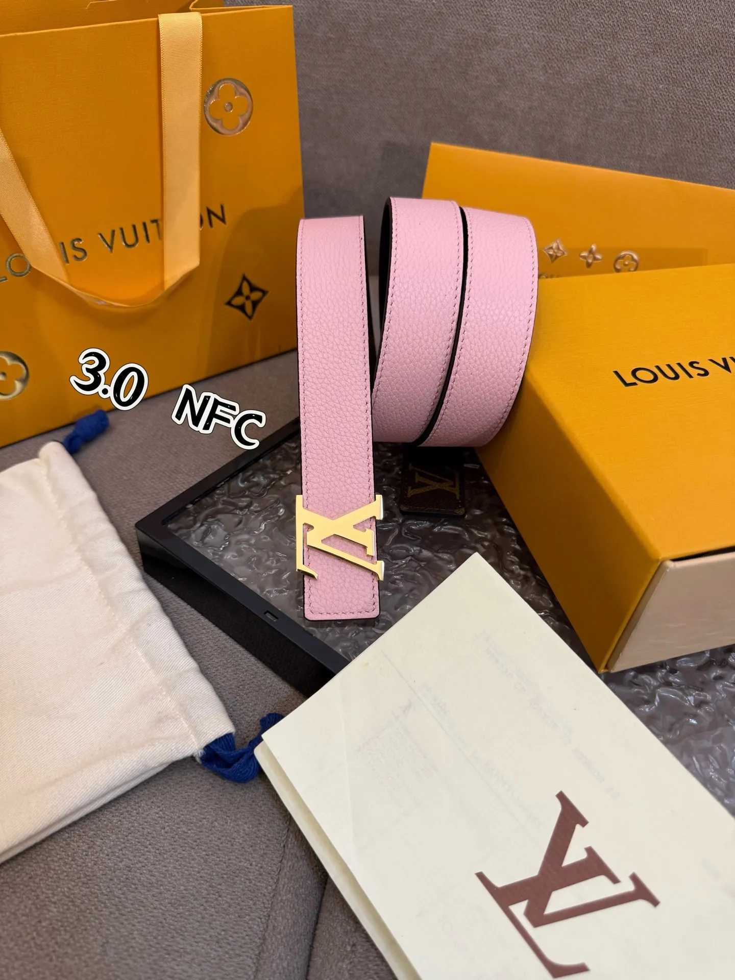 Louis Vuitton ピンク ダブルフェイスベルト