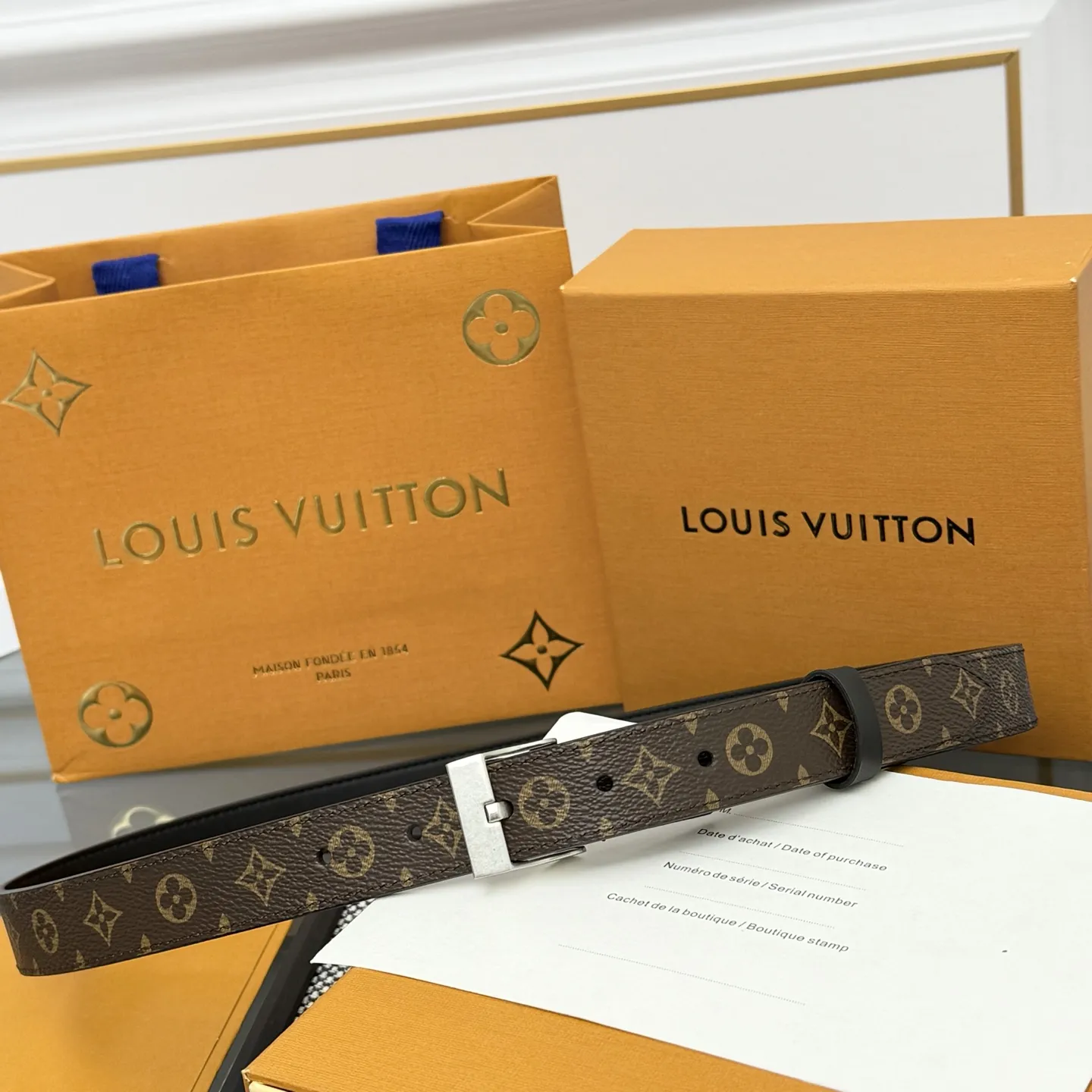 LOUIS VUITTON 新作ブラウンベルト