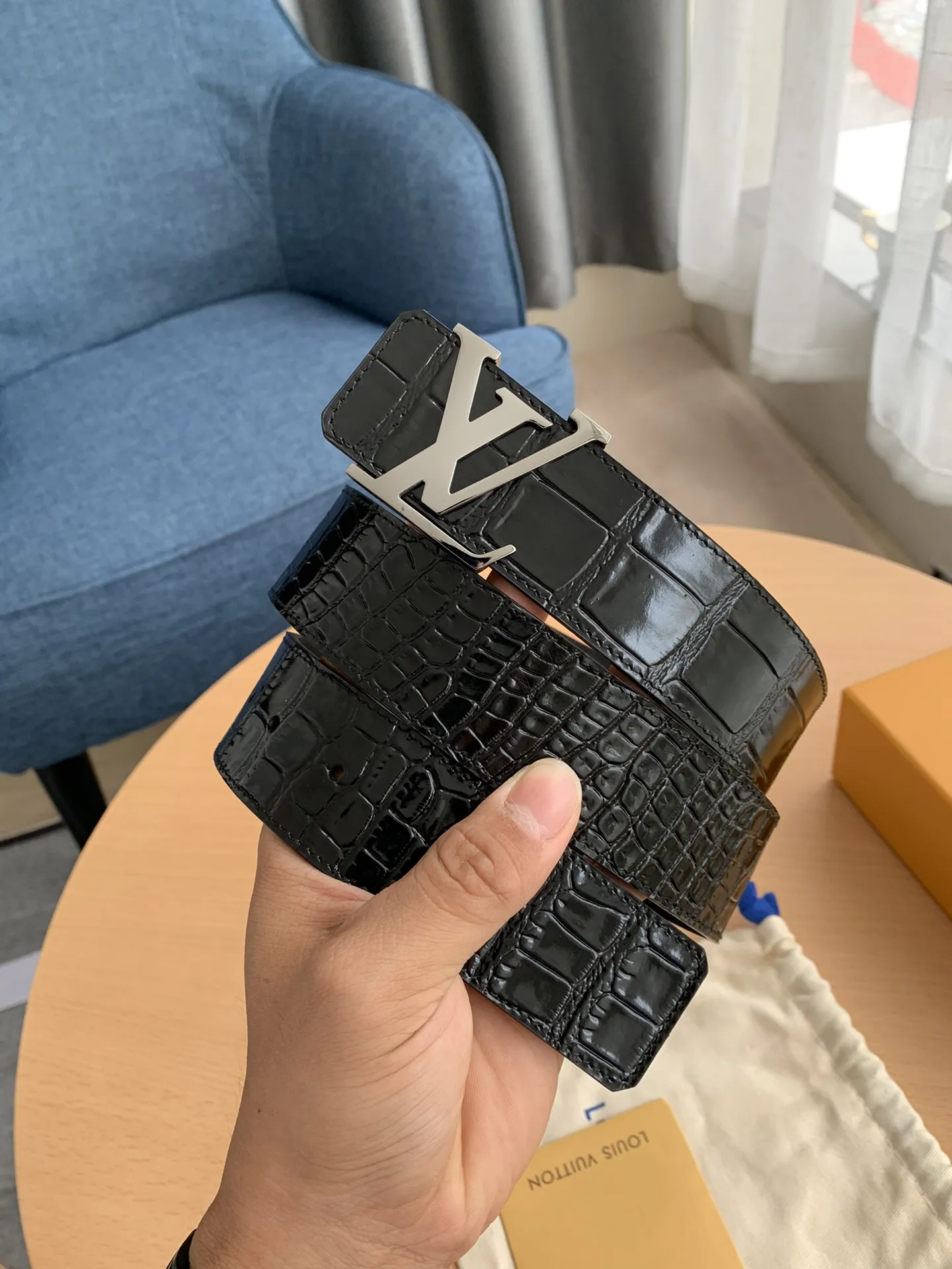 LOUIS VUITTON 新作黒クロコダイルベルト