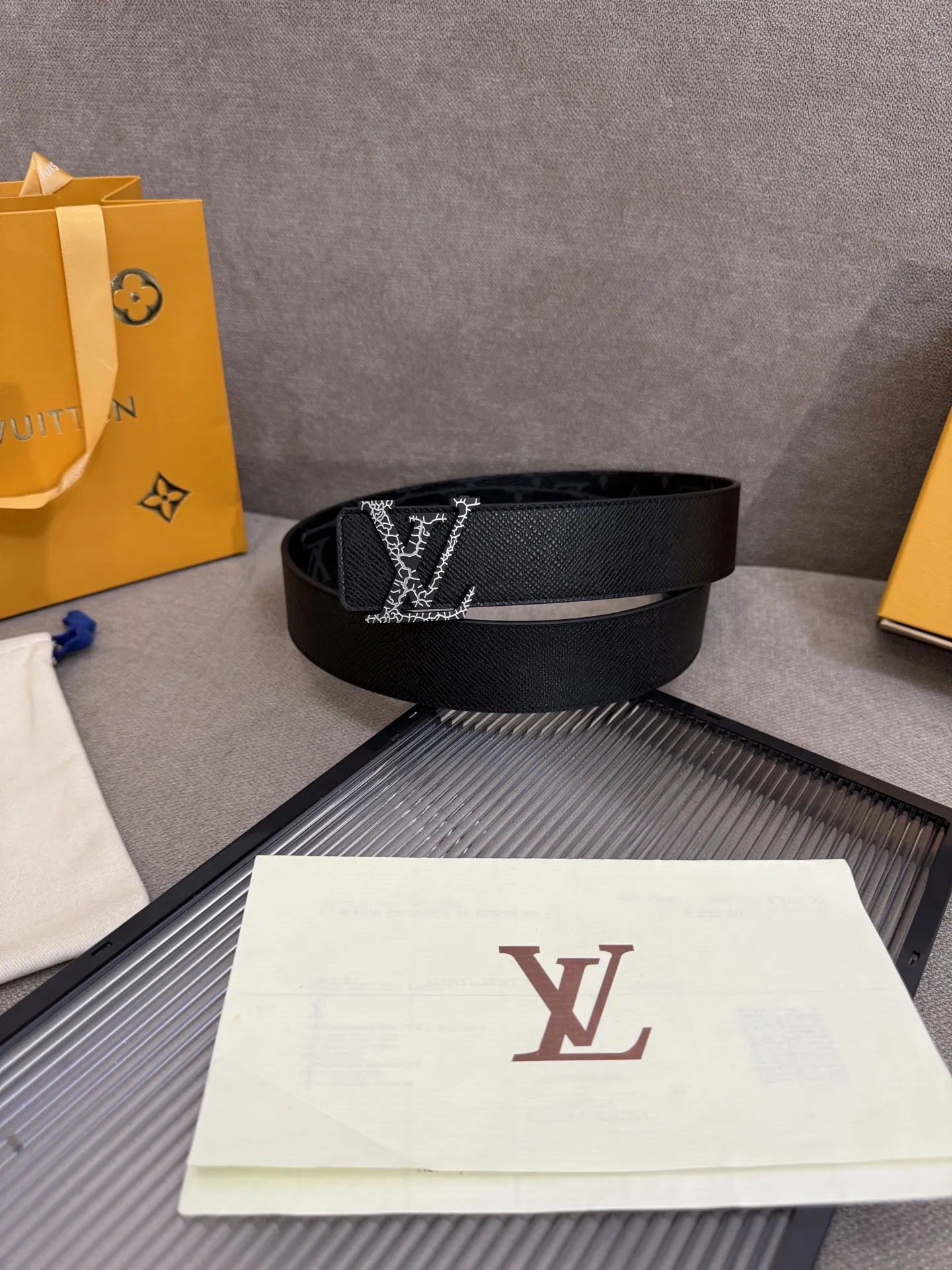 Louis Vuitton 新作黒キャンバスベルト