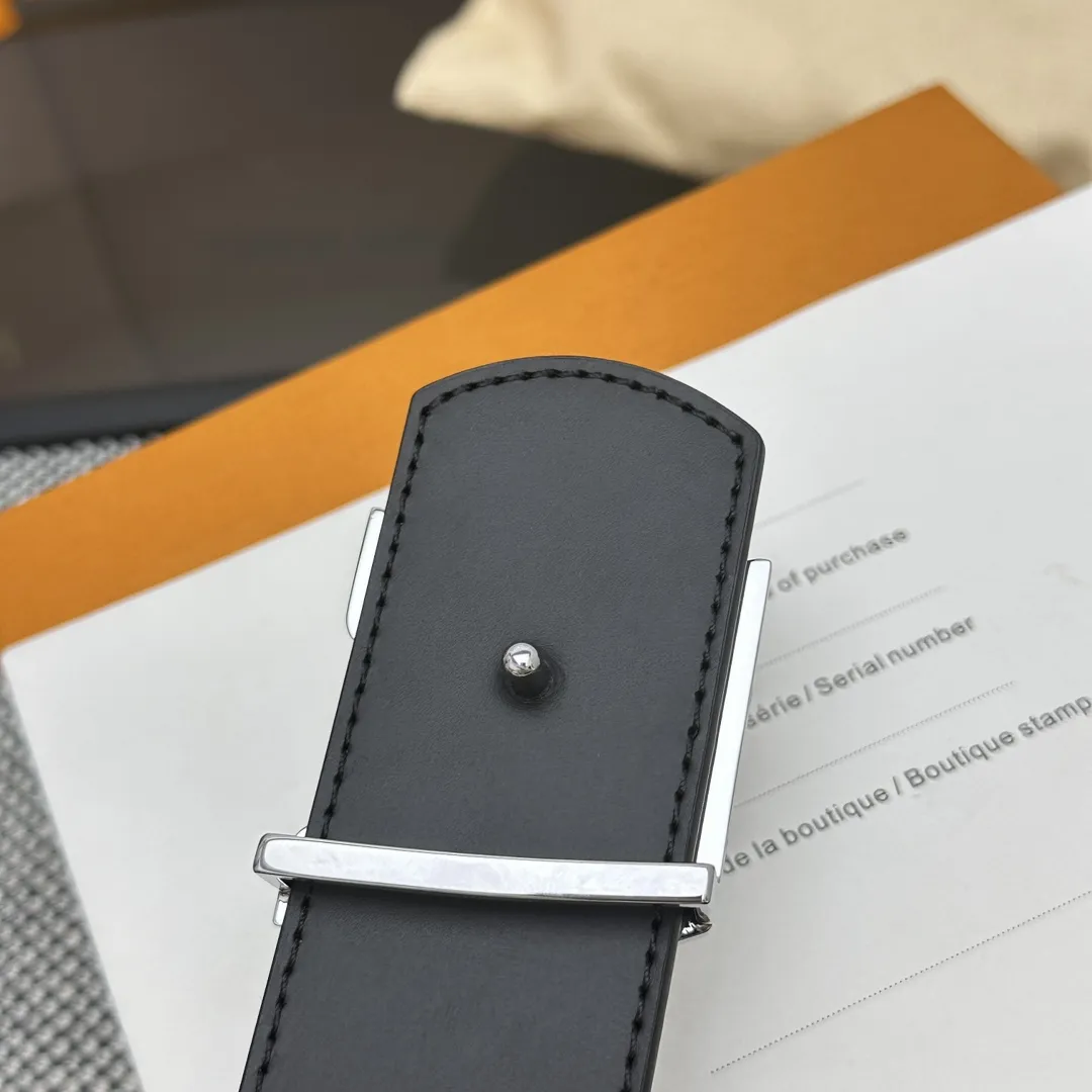 LOUIS VUITTON 新作 ダークブルー ダブルフェイスベルト - 画像 (9)