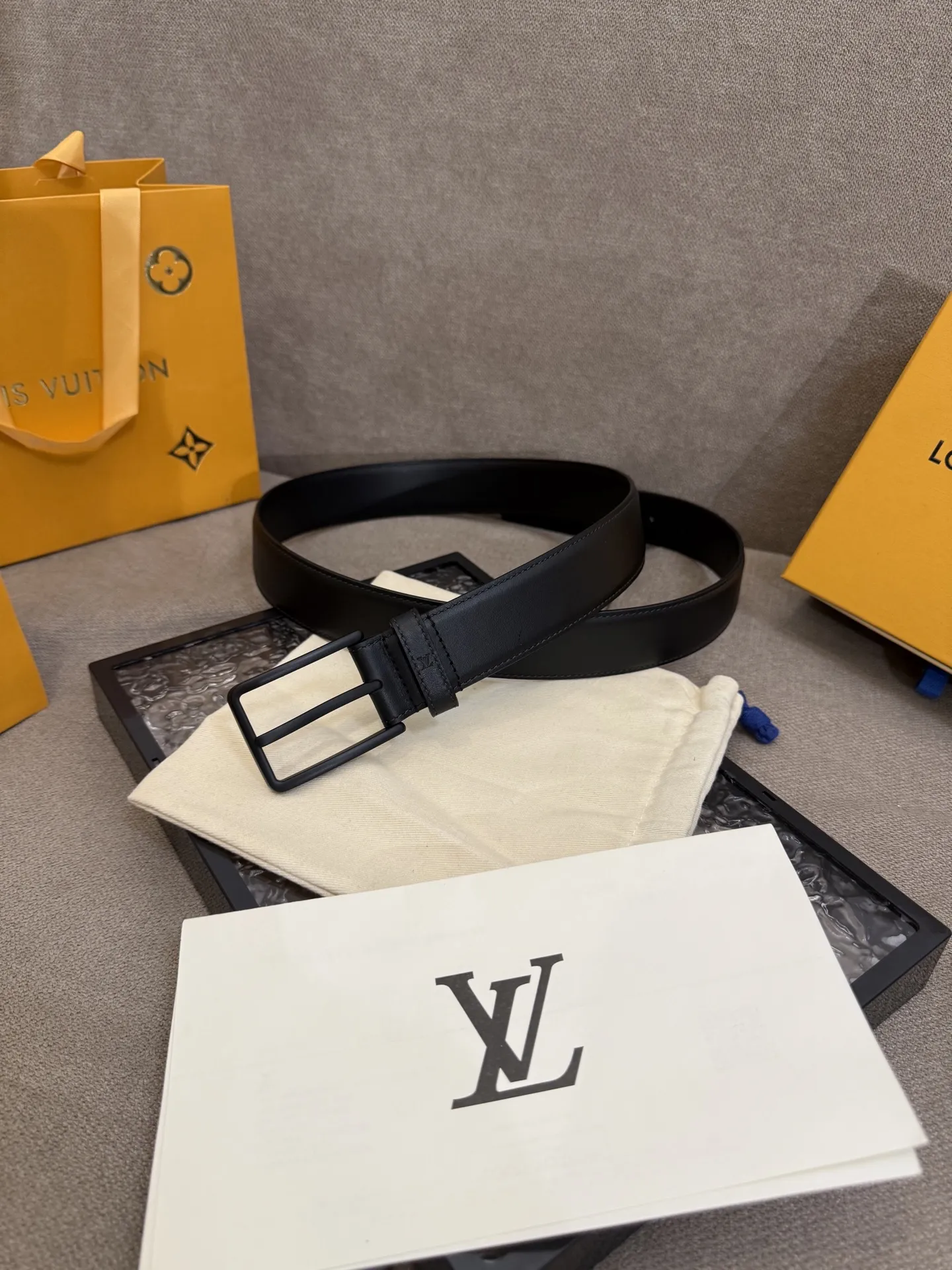 LOUIS VUITTON 新作黒Monogramベルト