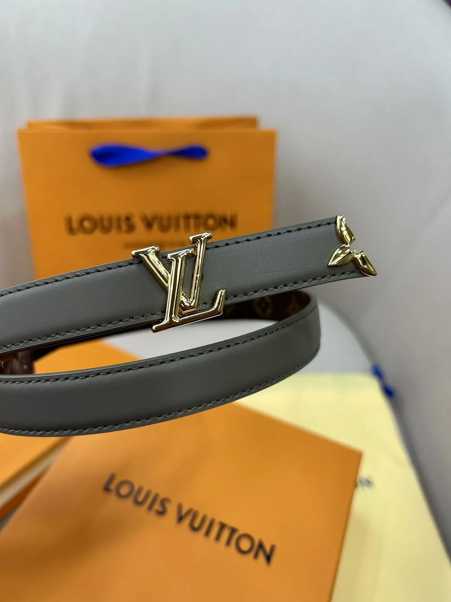 Louis Vuitton ダブルベルト グレー モノグラム柄 - 画像 (4)