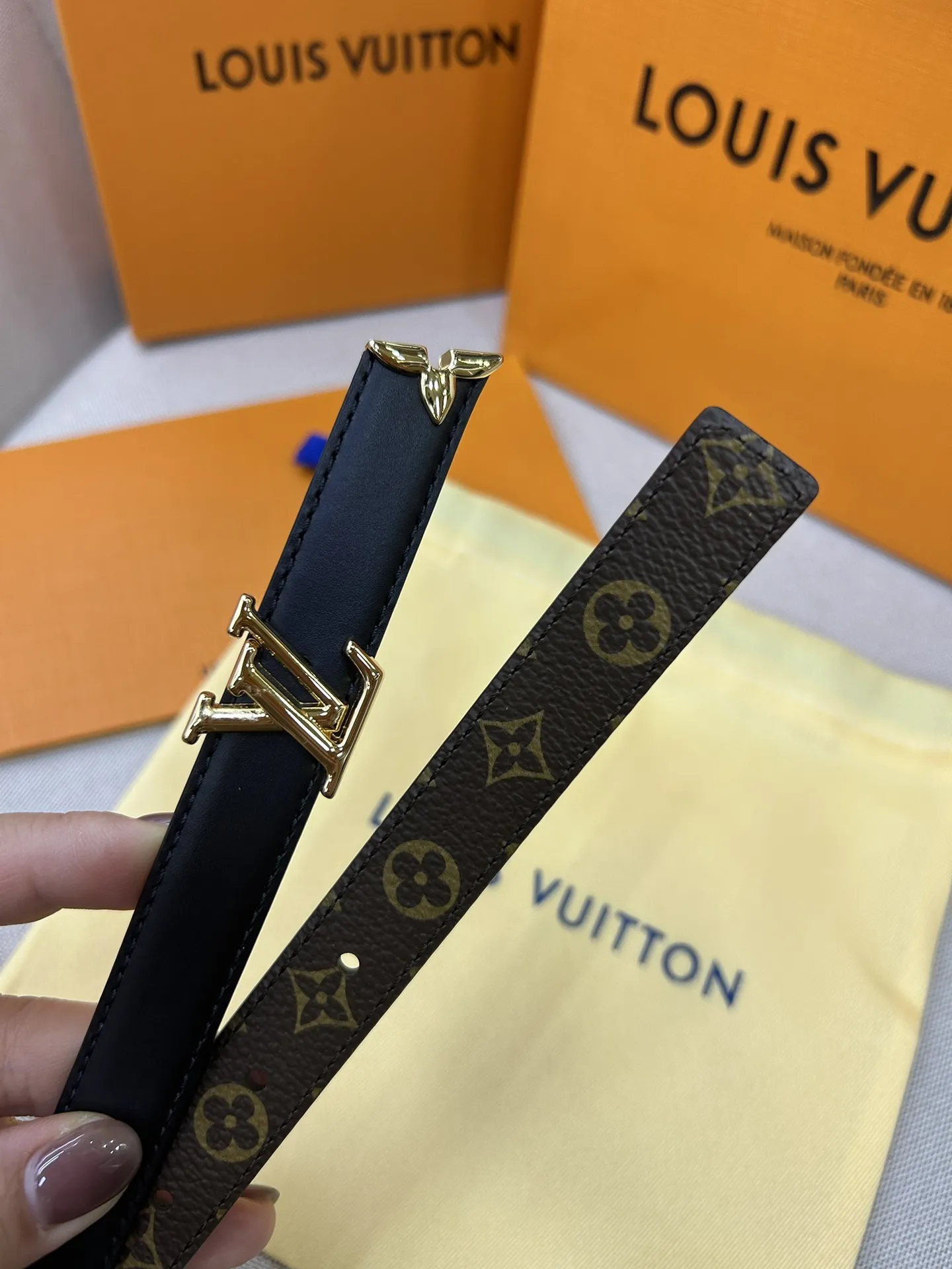 Louis Vuitton ダブルフェイスベルト ブラック&ブラウン