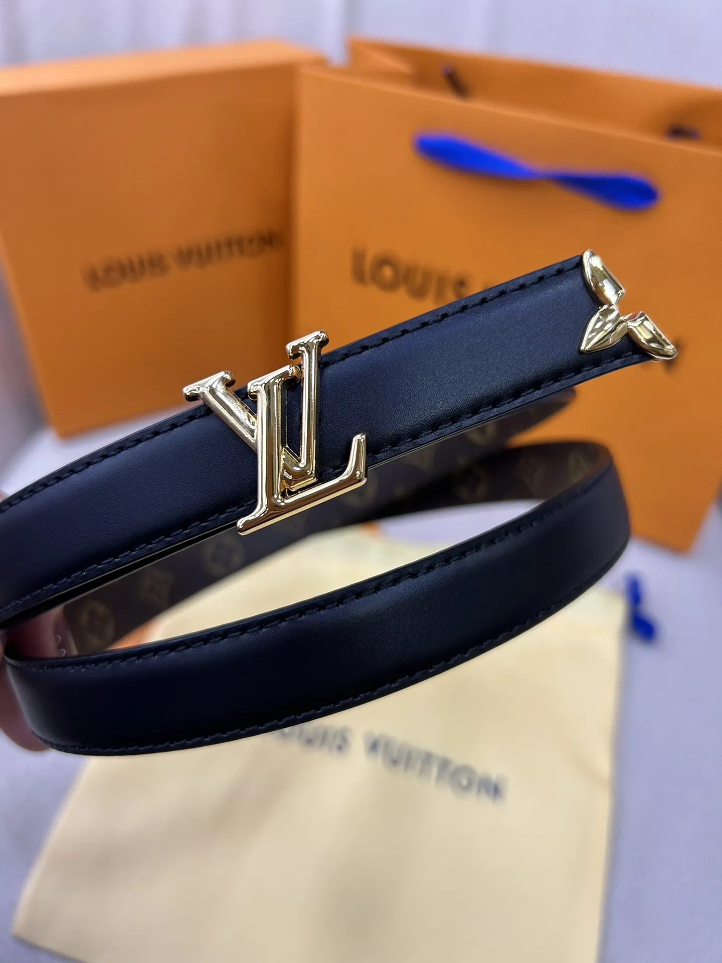 Louis Vuitton ダブルフェイスベルト ブラック&ブラウン - 画像 (4)