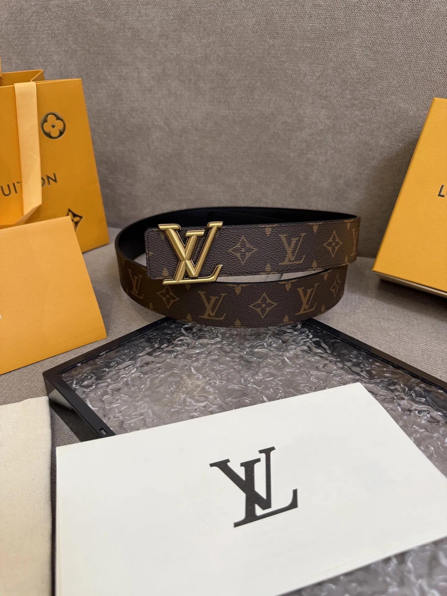 LOUIS VUITTON新作ベルト4cm