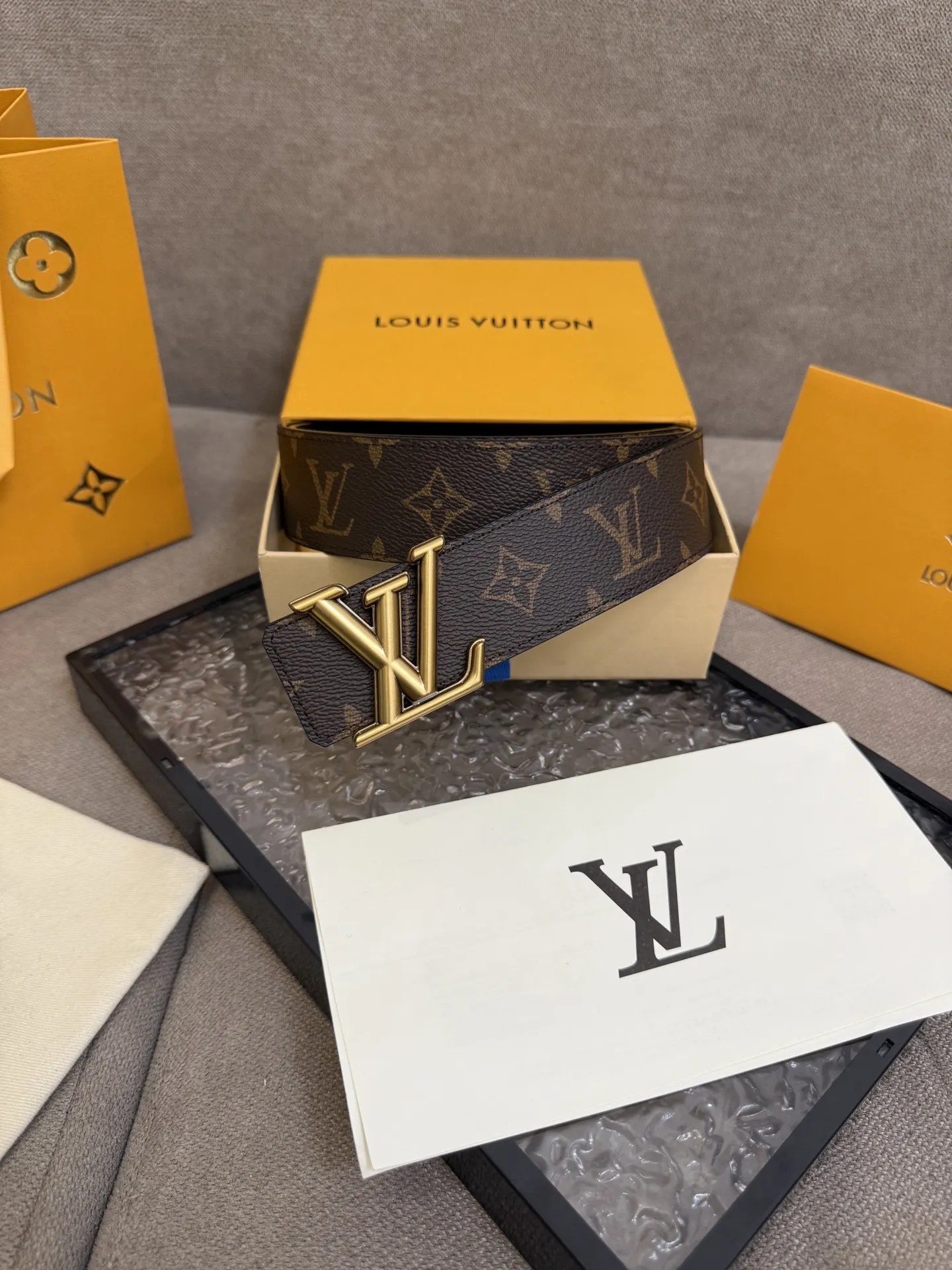 LOUIS VUITTON新作ベルト4cm - 画像 (7)