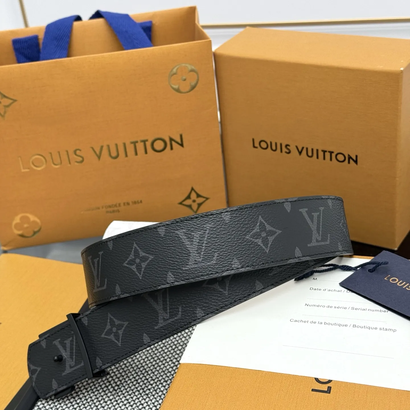 LOUIS VUITTON 新作白Monogramリバーシブルベルト - 画像 (4)