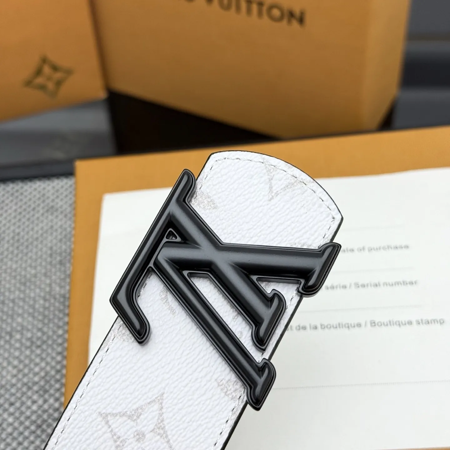 LOUIS VUITTON 新作白Monogramリバーシブルベルト - 画像 (9)