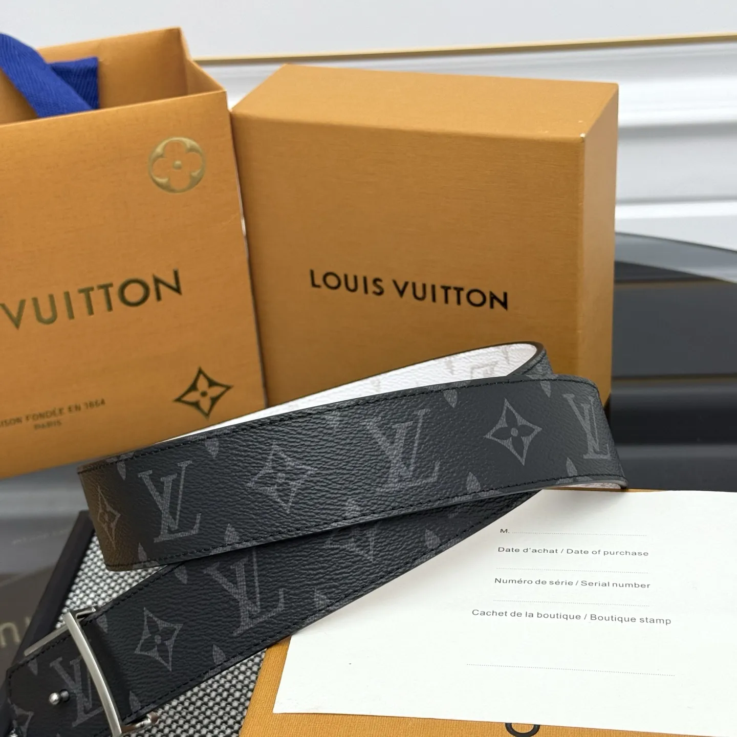 LOUIS VUITTON 新作白Monogramダブルフェイスベルト - 画像 (4)