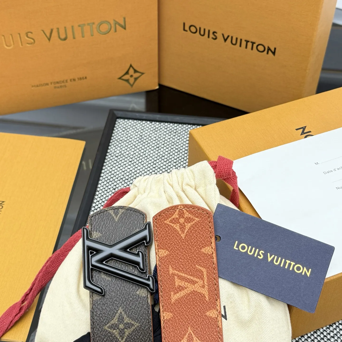 LOUIS VUITTON 新作ブラウンダブルベルト - 画像 (7)