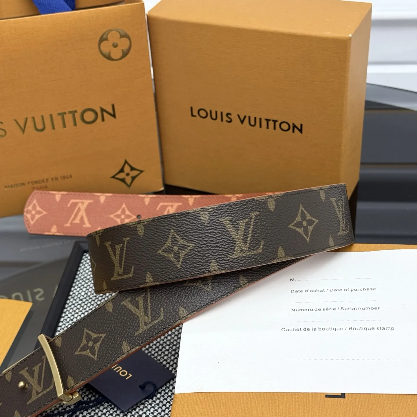 Louis Vuitton 新作レッドダブルフェイスベルト - 画像 (4)