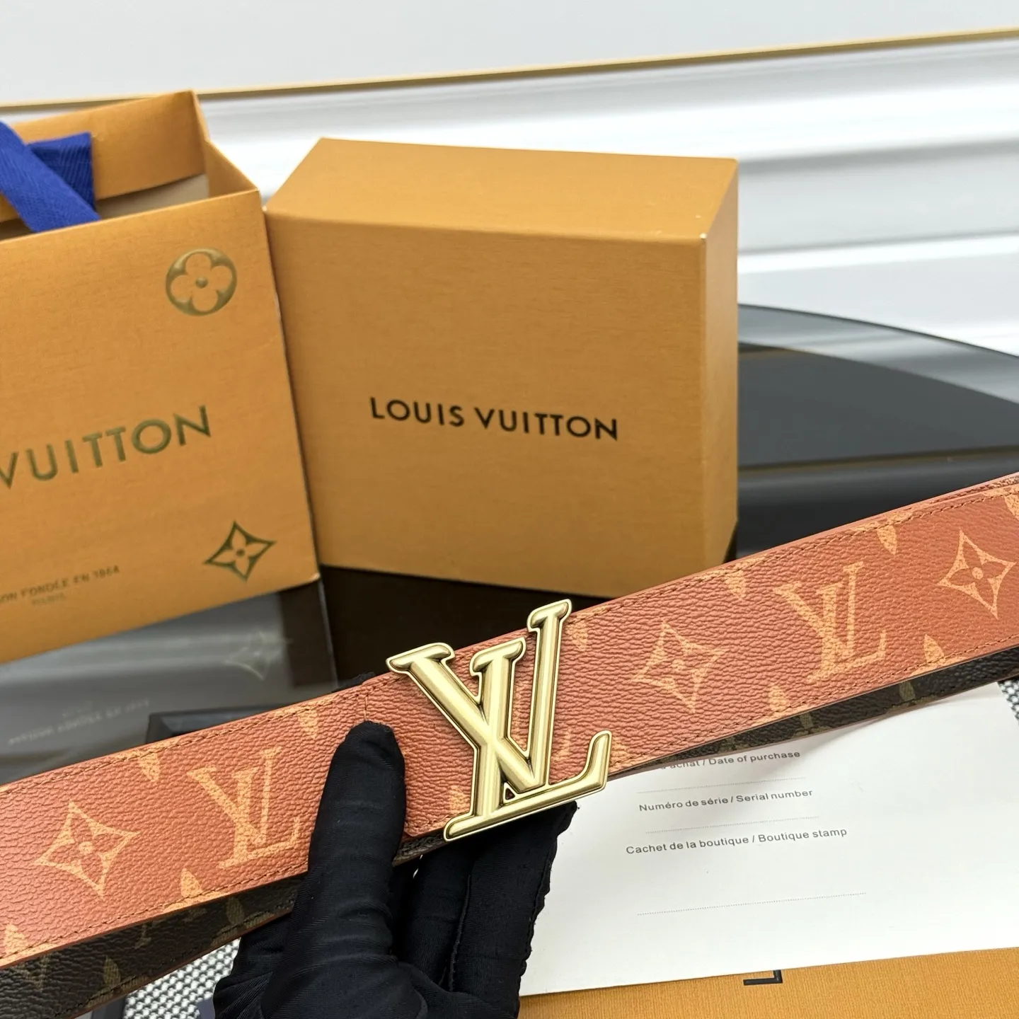 Louis Vuitton 新作レッドダブルフェイスベルト - 画像 (5)