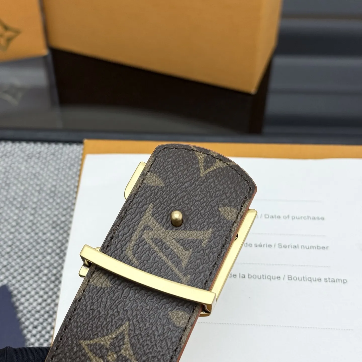 Louis Vuitton 新作レッドダブルフェイスベルト - 画像 (10)