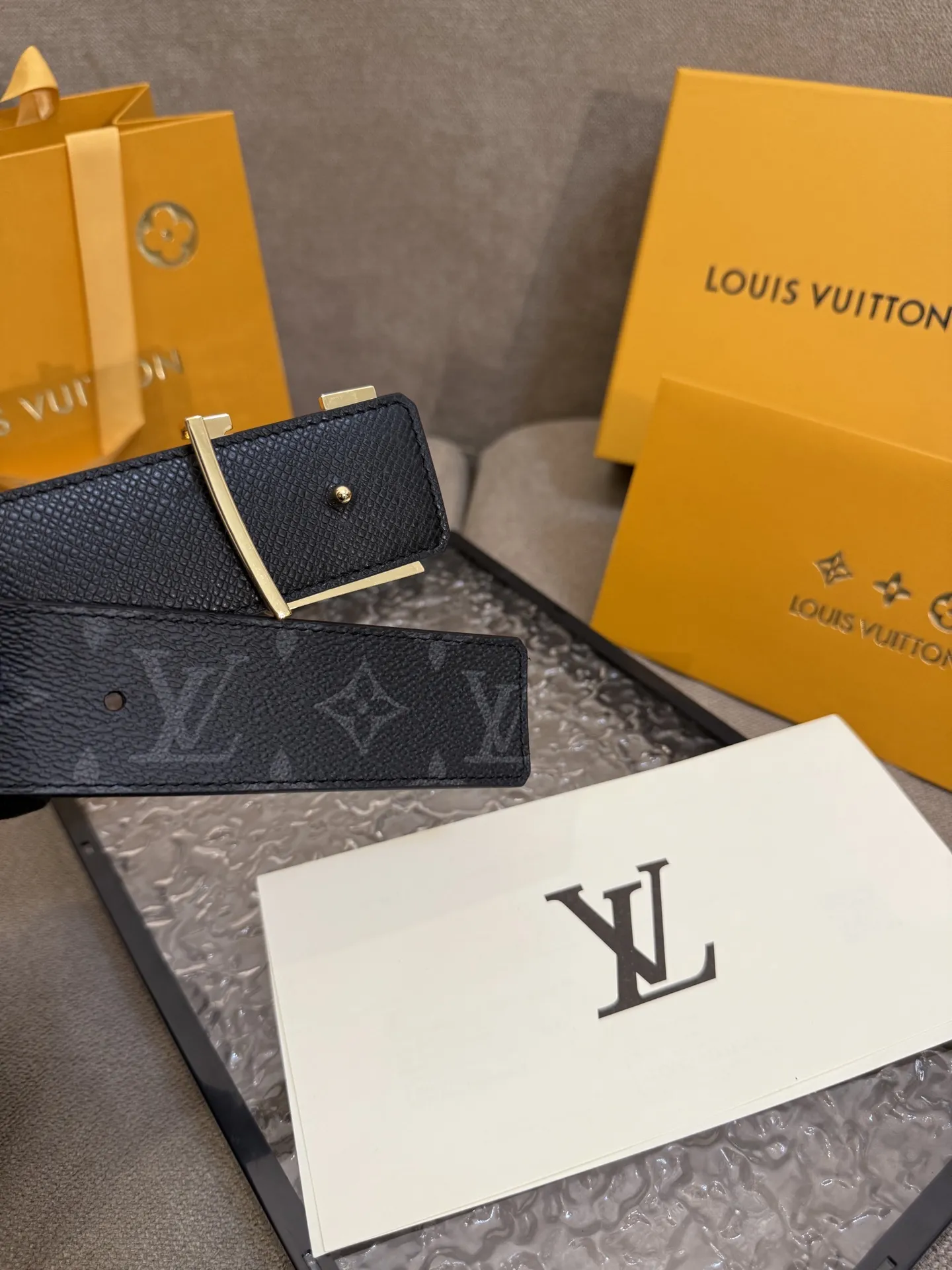 LOUIS VUITTON 新作黒ベルト - 画像 (6)