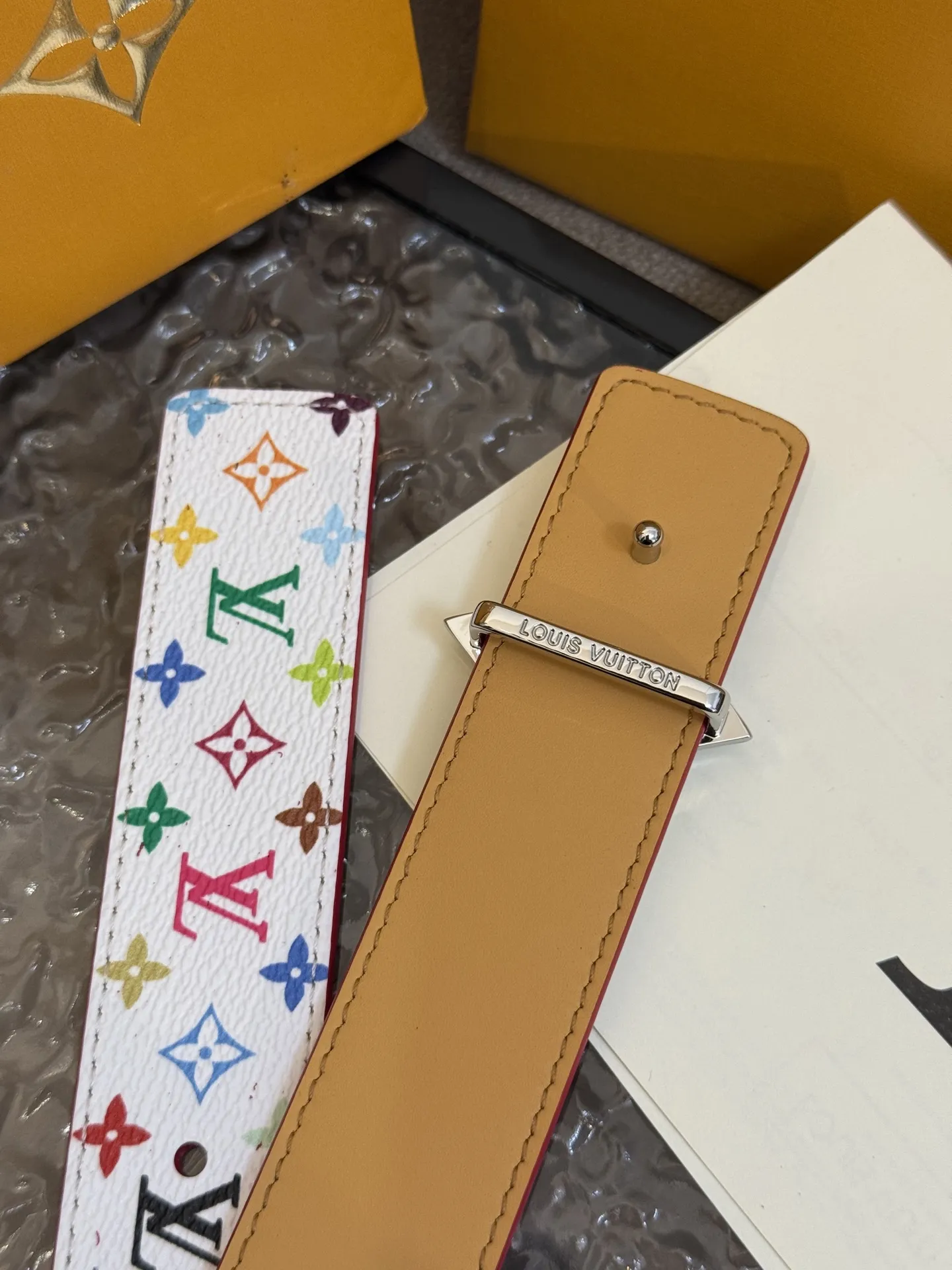 LOUIS VUITTON 村上隆三彩ベルト ホワイト モノグラム - 画像 (6)