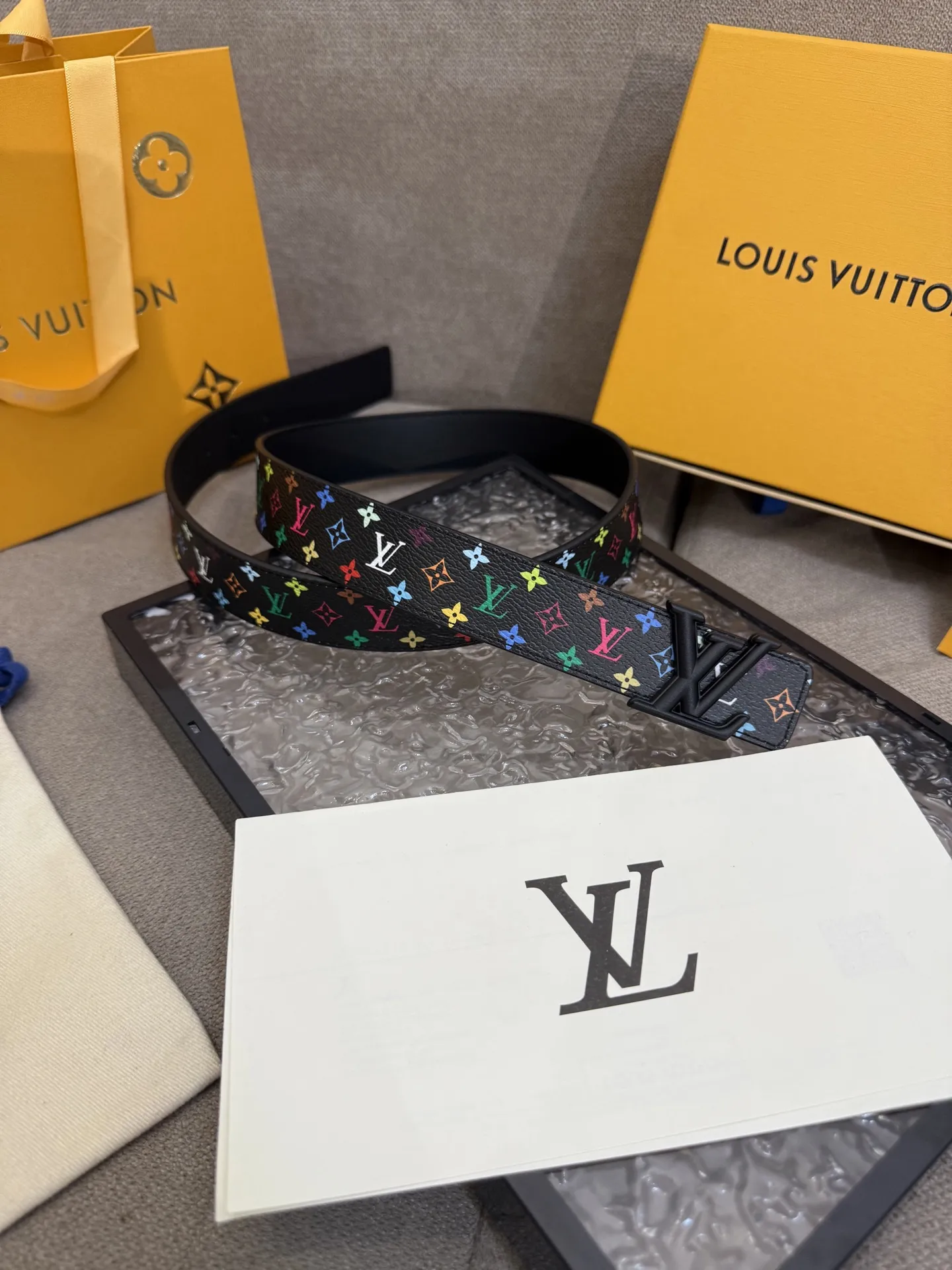 LOUIS VUITTON 三色モノグラムベルト 3.0cm - 画像 (3)