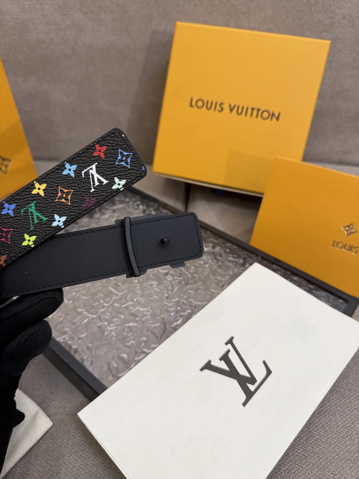 LOUIS VUITTON 三色モノグラムベルト 3.0cm - 画像 (7)