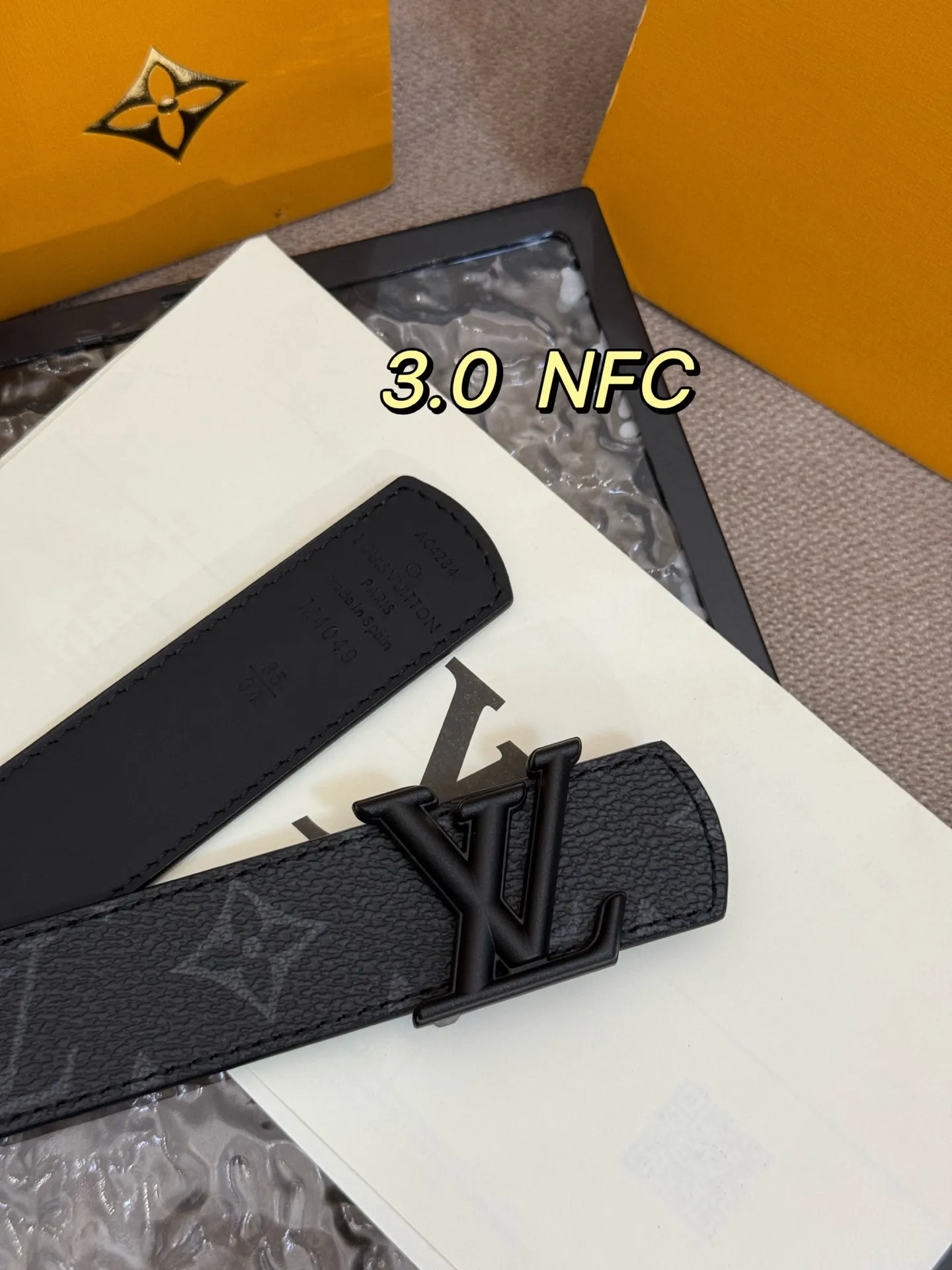 LOUIS VUITTON 黒 Monogram 3.0cm ベルト - 画像 (3)