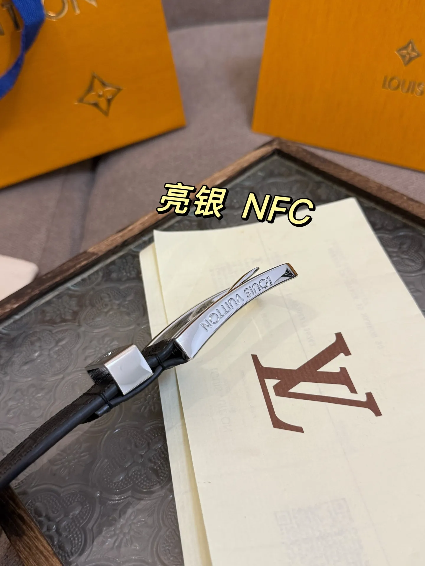 Louis Vuitton 新作黒カウボーイベルト - 画像 (6)